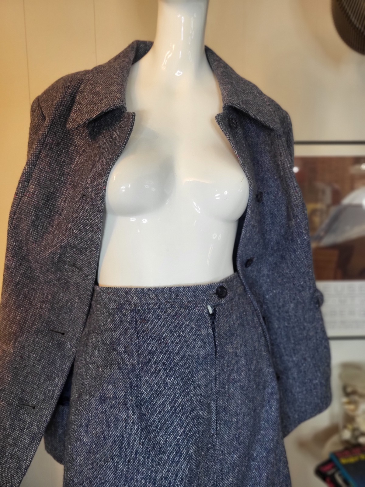 1970’s Jimmy Hourihan 2 PC Donegal Tweed Wool Skirt Suit Size 18 VTG