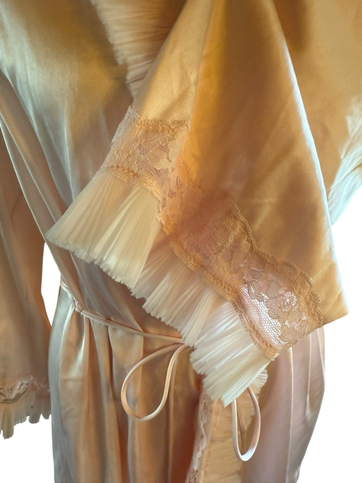 Vintage Jolie Two Pink Night Gown Top Short Robe Bed Jacket Ruffle Tie Nylon S