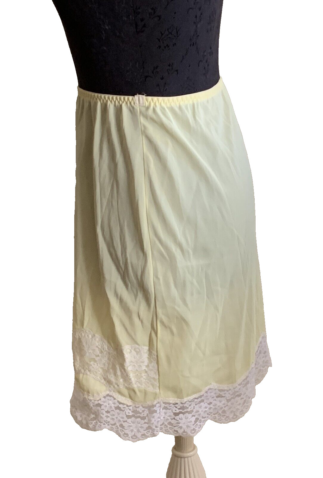 Greenco Maid Vintage Size 6 Medium Sunny Yellow Half Slip White Lace Detail