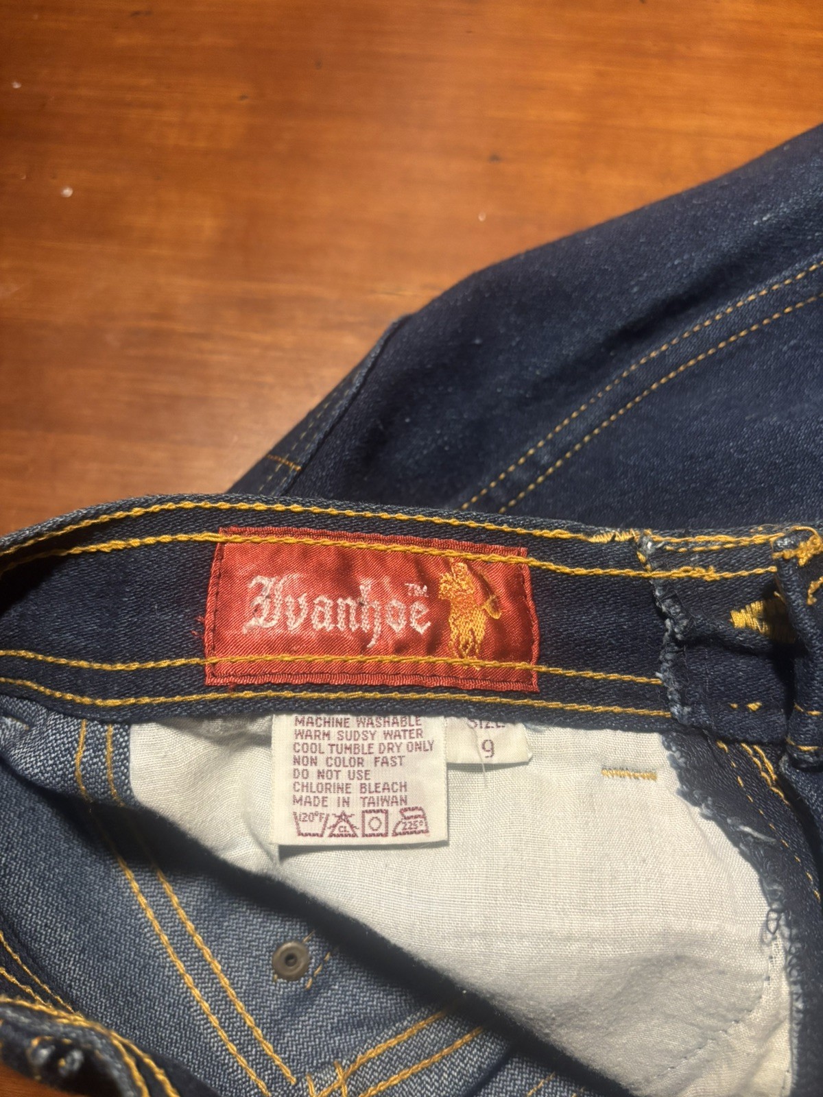 VINTAGE RARE Ivanhoe Women’s Jeans Size 9 Dark Wash SICK DESIGn