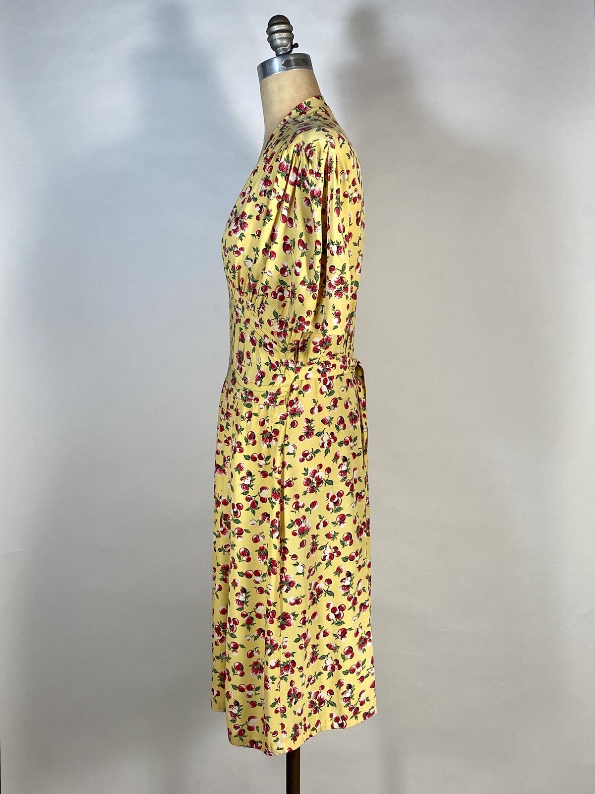 Vintage late 1930’s – 1940’s yellow rayon BERRIES & CHERRIES print swishy dress