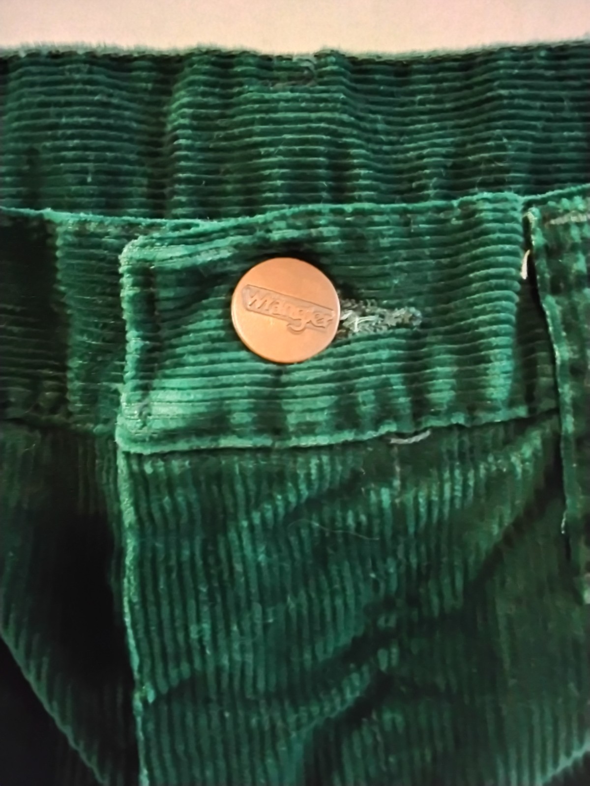 VTG 70s Wrangler Green Corduroy Bell Bottom Jeans Women’s 28×28 Hippie Boho