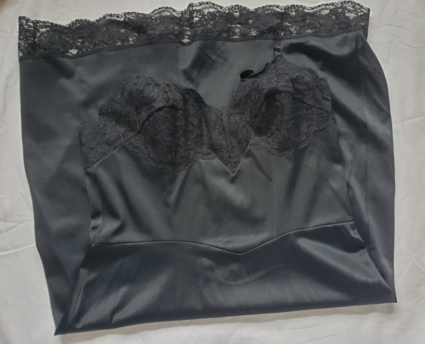 Warner Laros Vintage black slip-sz 32-style #4052 short-adjustable straps-lace