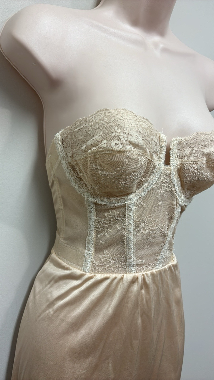 Vintage BACKTALK Young Smoothie Strouse Adler Lace Bustier Bra Dress Slip 34B