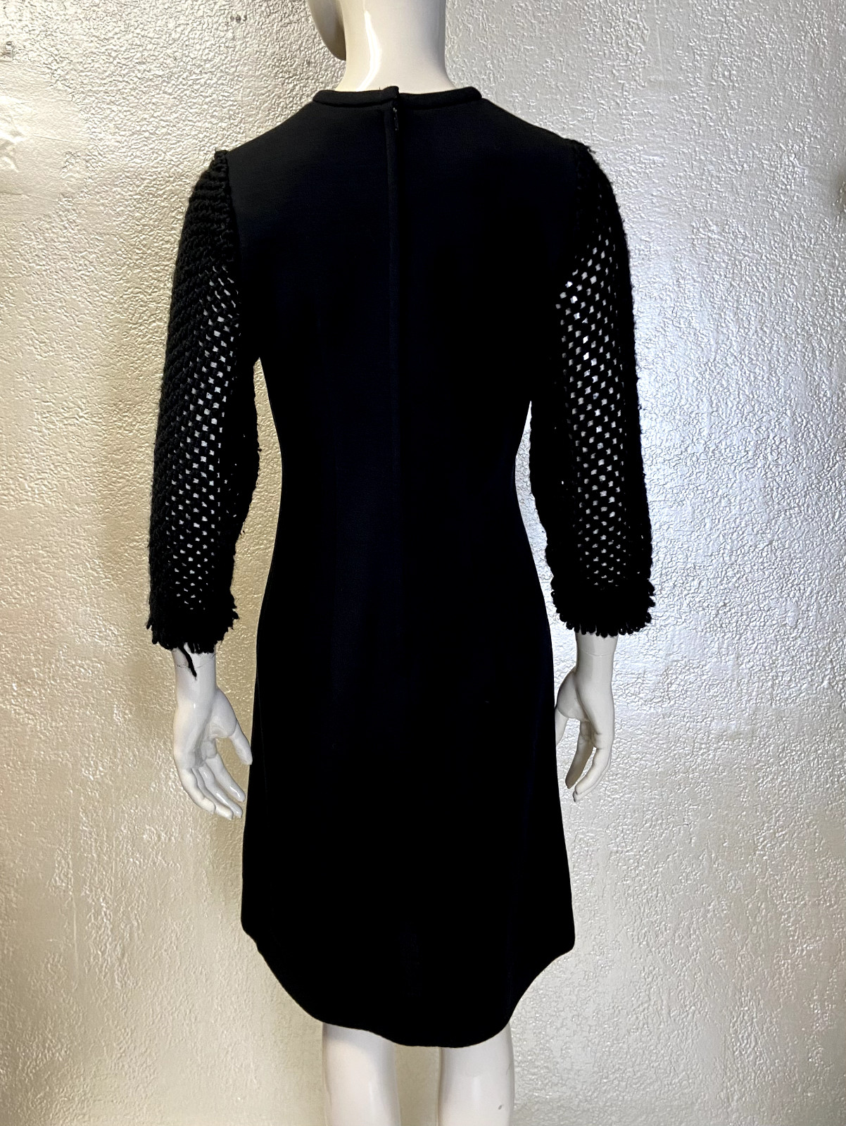 Vintage 1970’s Ladies YOUNG NATURALS Black Poly/Wool Dress Knit Sleeves
