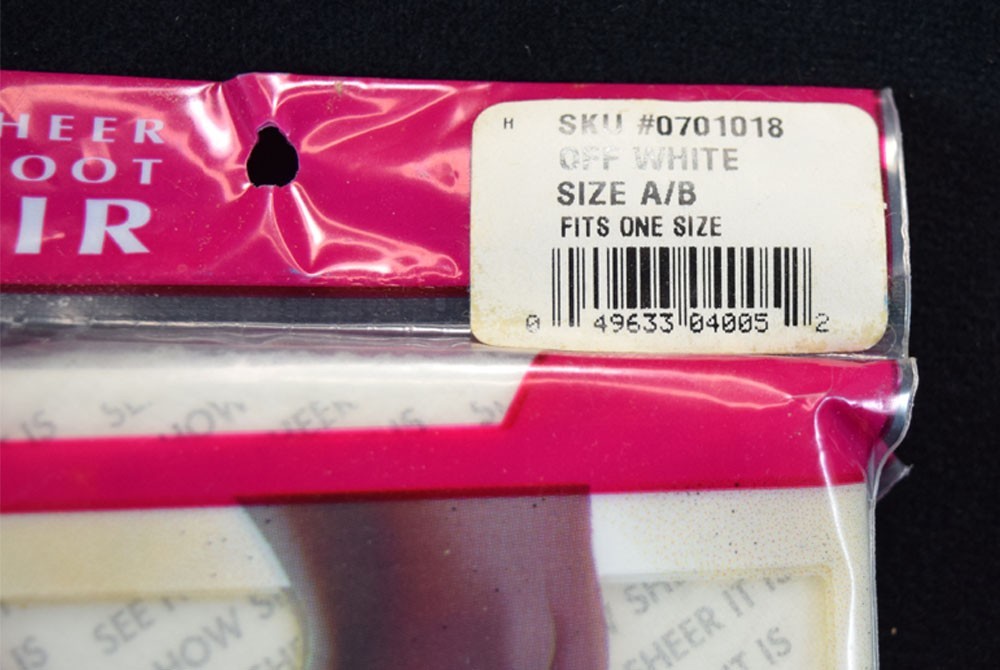 Lot/2 VTG Fruit of the Loom Pantyhose Ultra Sheer 95-150 lbs White/Off White
