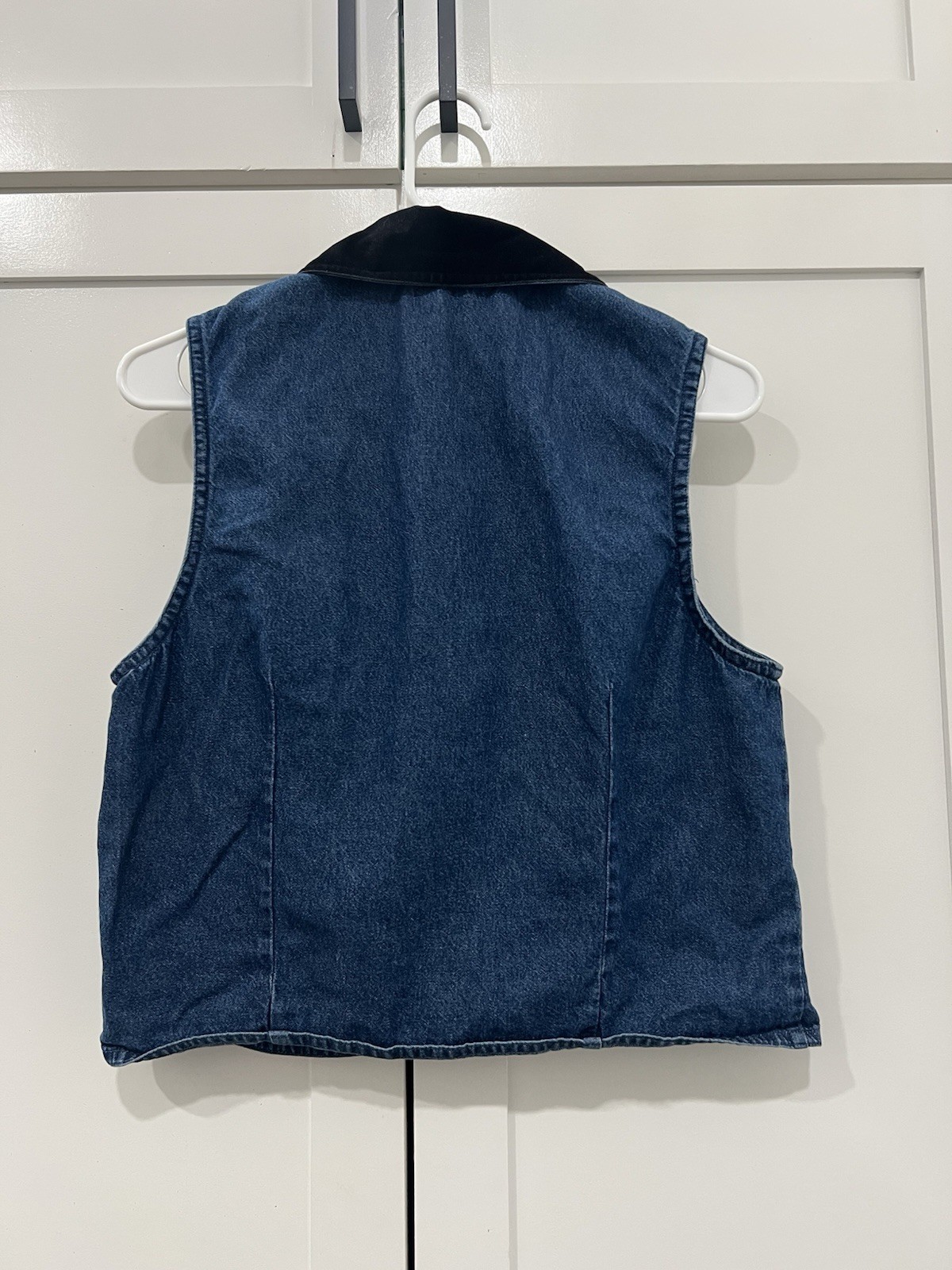 Vintage Rhythm Blue women’s small denim vest with embroidered holiday
