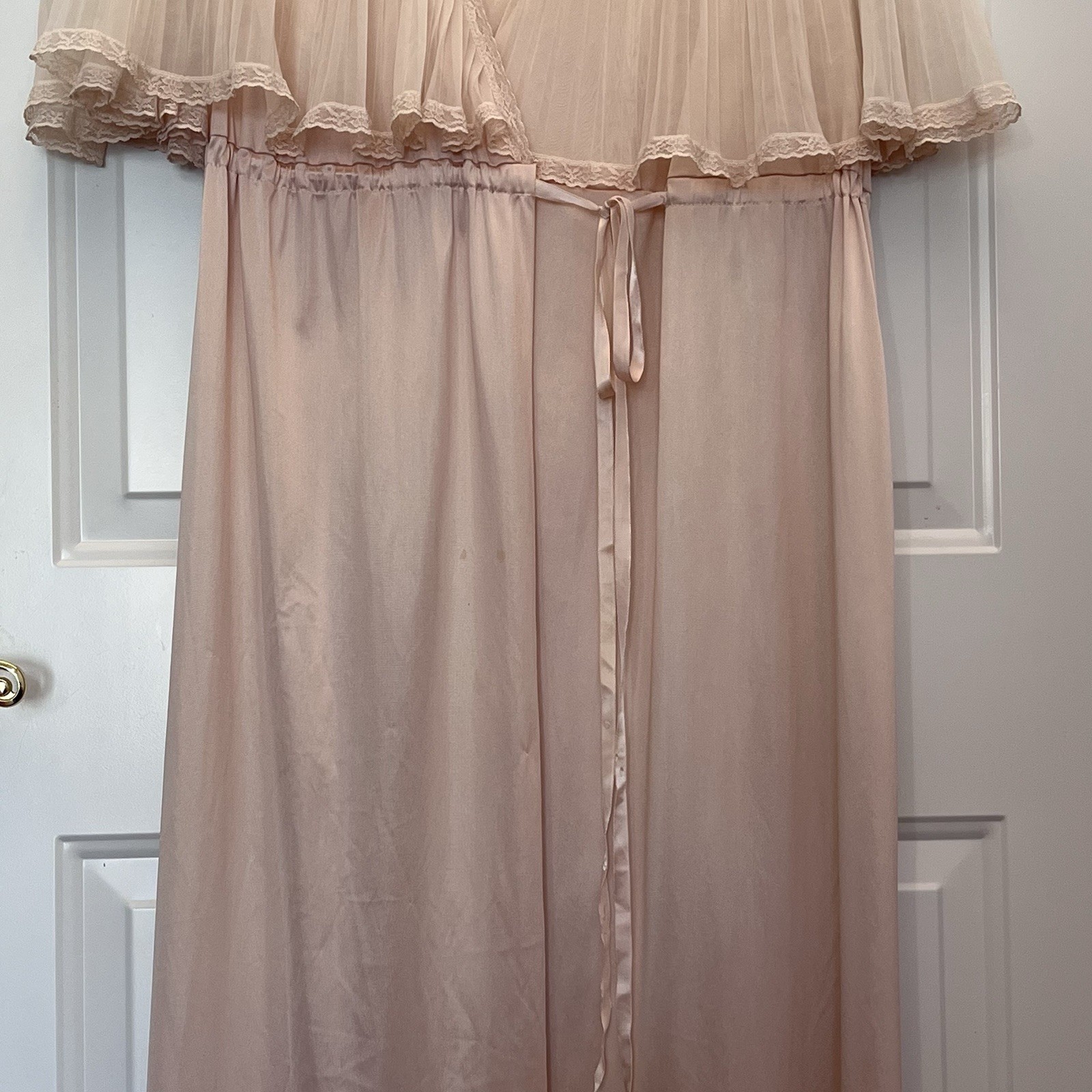 Jolie Two VTG Nylon Robe Sheer Pleated Chiffon Capelet Dressing Gown Beige Small
