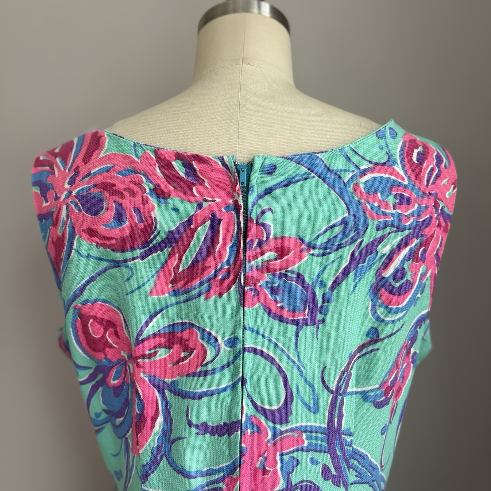 Mod Vintage 1960’s Retro Aqua w/ Hot Pink Floral Print Ruffled Hem Sun Dress M