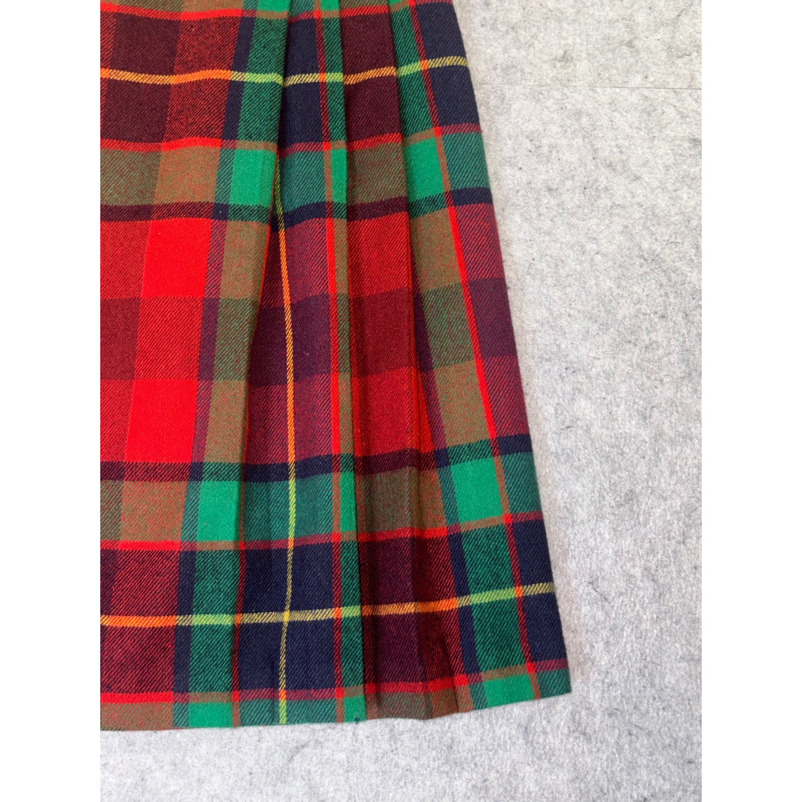 Vintage Wool Plaid Kilt 10 Skirt Red Green Blue Tartan Pleated Midi Buckle Side