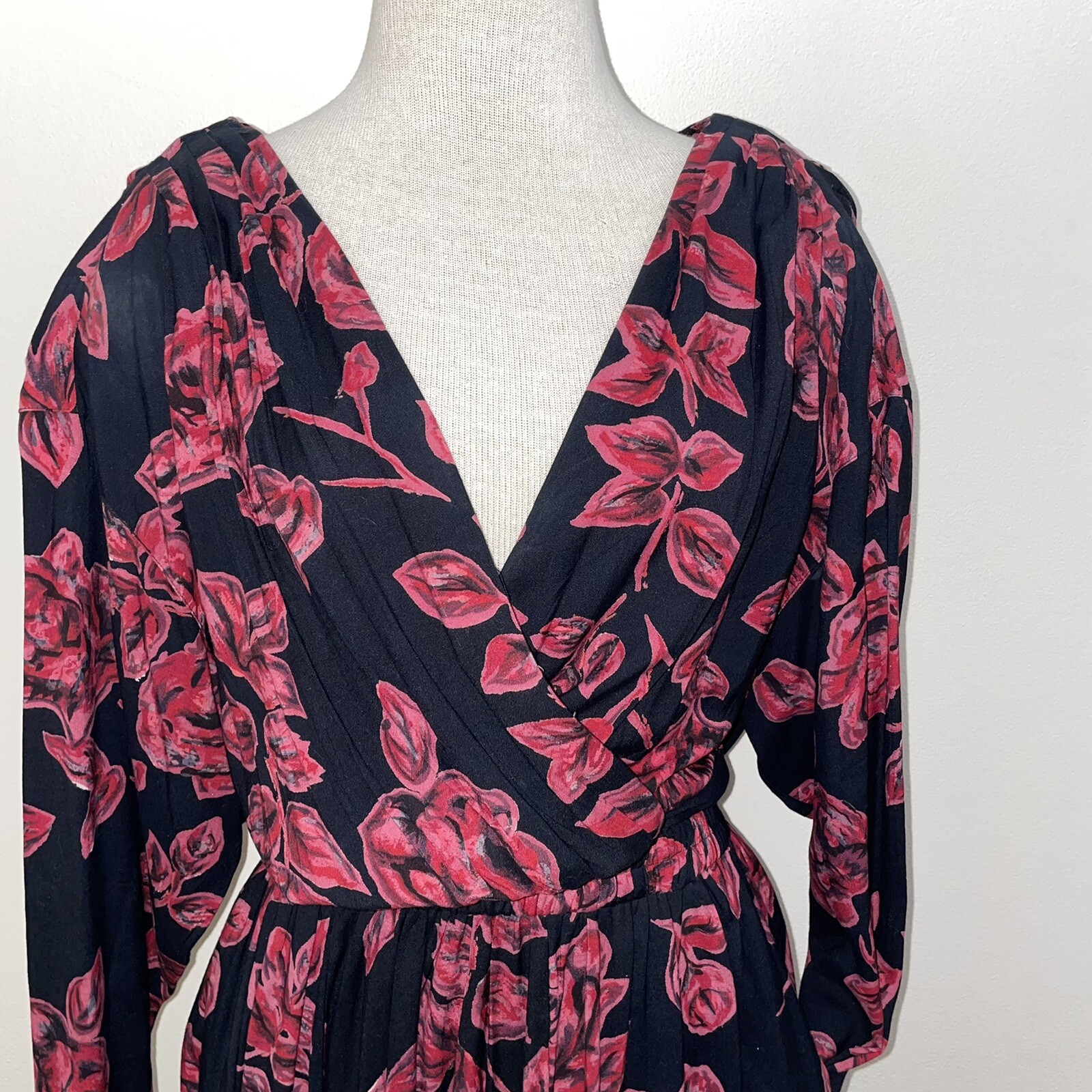 Vintage 80s V Neck Red/Black Floral Dress Size S/M Dark Romantic Whimsigoth Boho