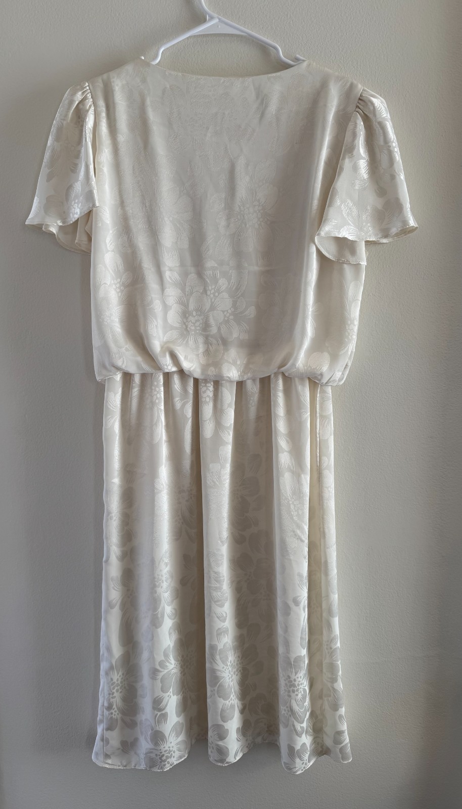 Vintage Floral Jacquard Flutter-Sleeve Midi Dress Size 15/16 Soft Cream/Ivory