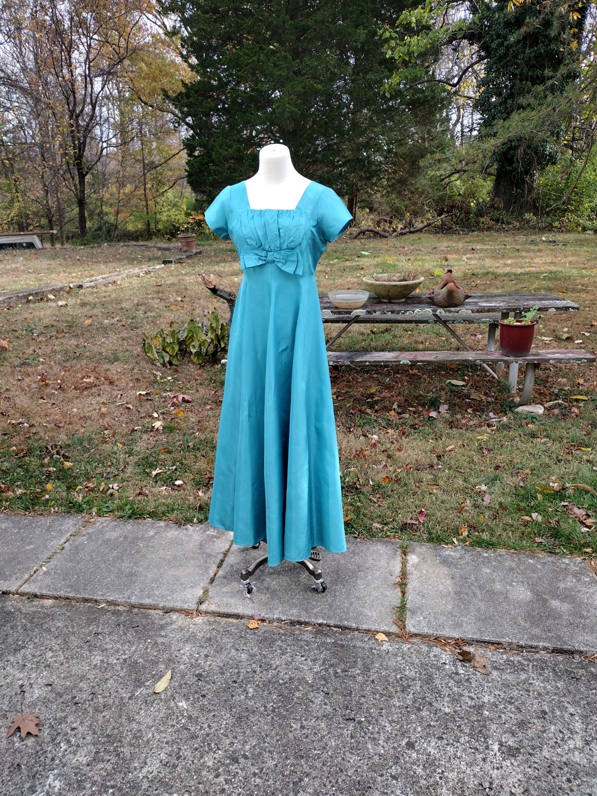 True vintage shiny taffeta gown dress Acetate Center back zipper Very full skirt
