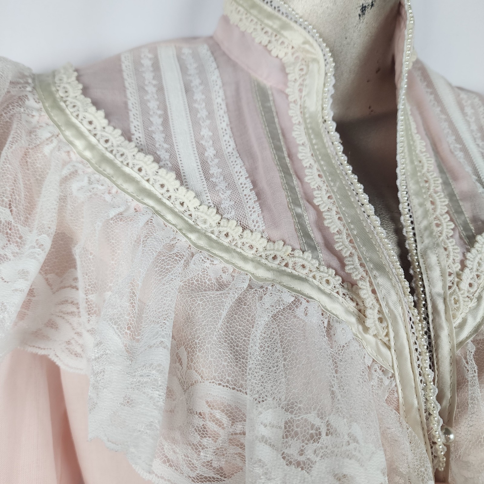 Vintage Cottage Core Gown Lace Ruffle Satin Trim Pearl Buttons Beaded Peach 10