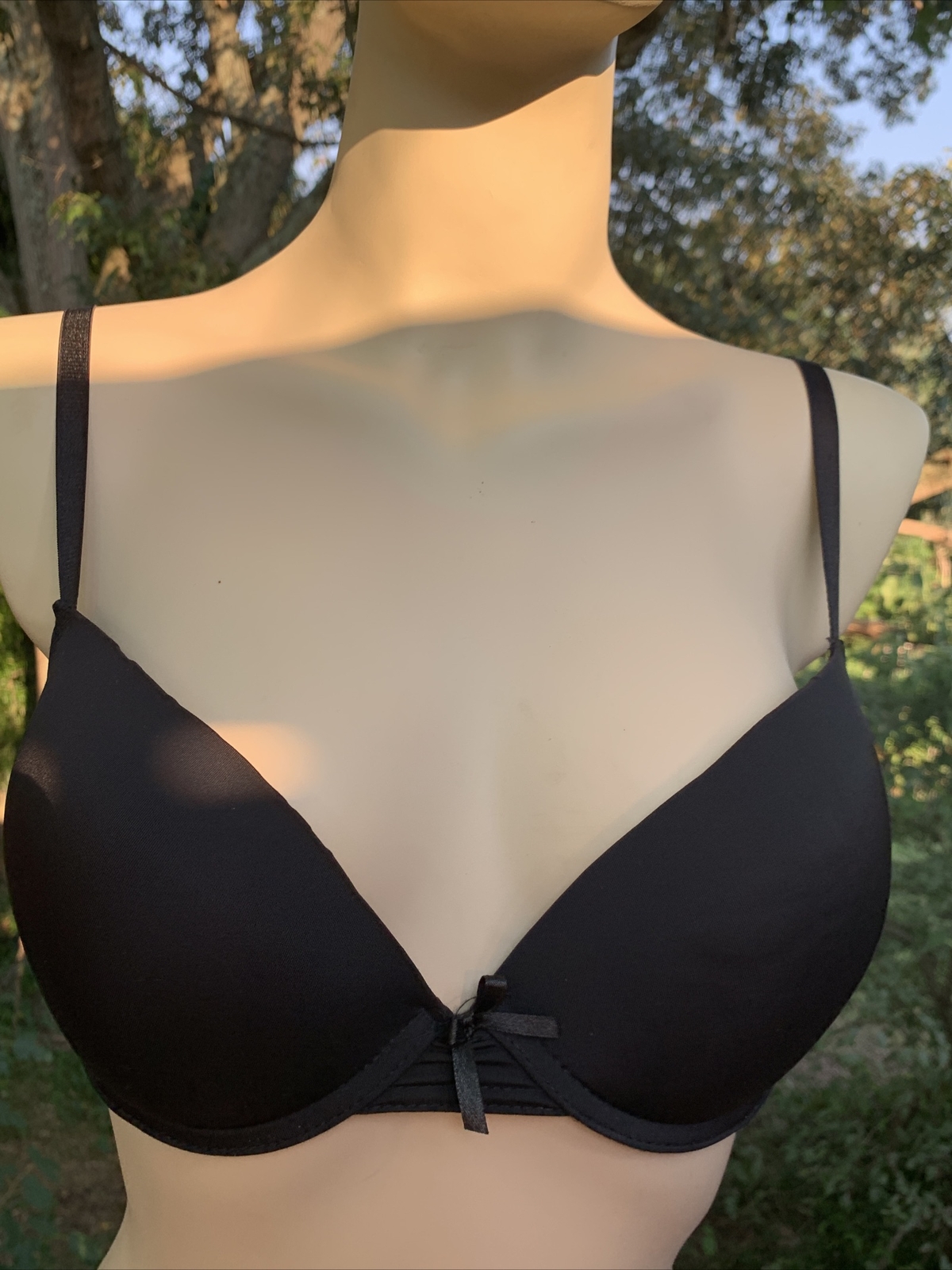 Vintage LAURA ASHLEY Black & Sexy Shine & Glisten Balconette PushUp 38C ❤️sj7m27