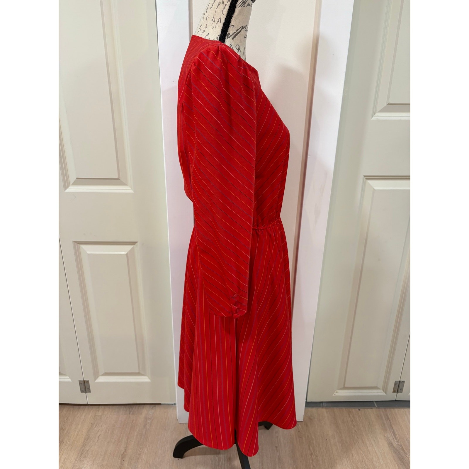 Vintage S.L Petites Size 14 Red Long Sleeve Midi Dress