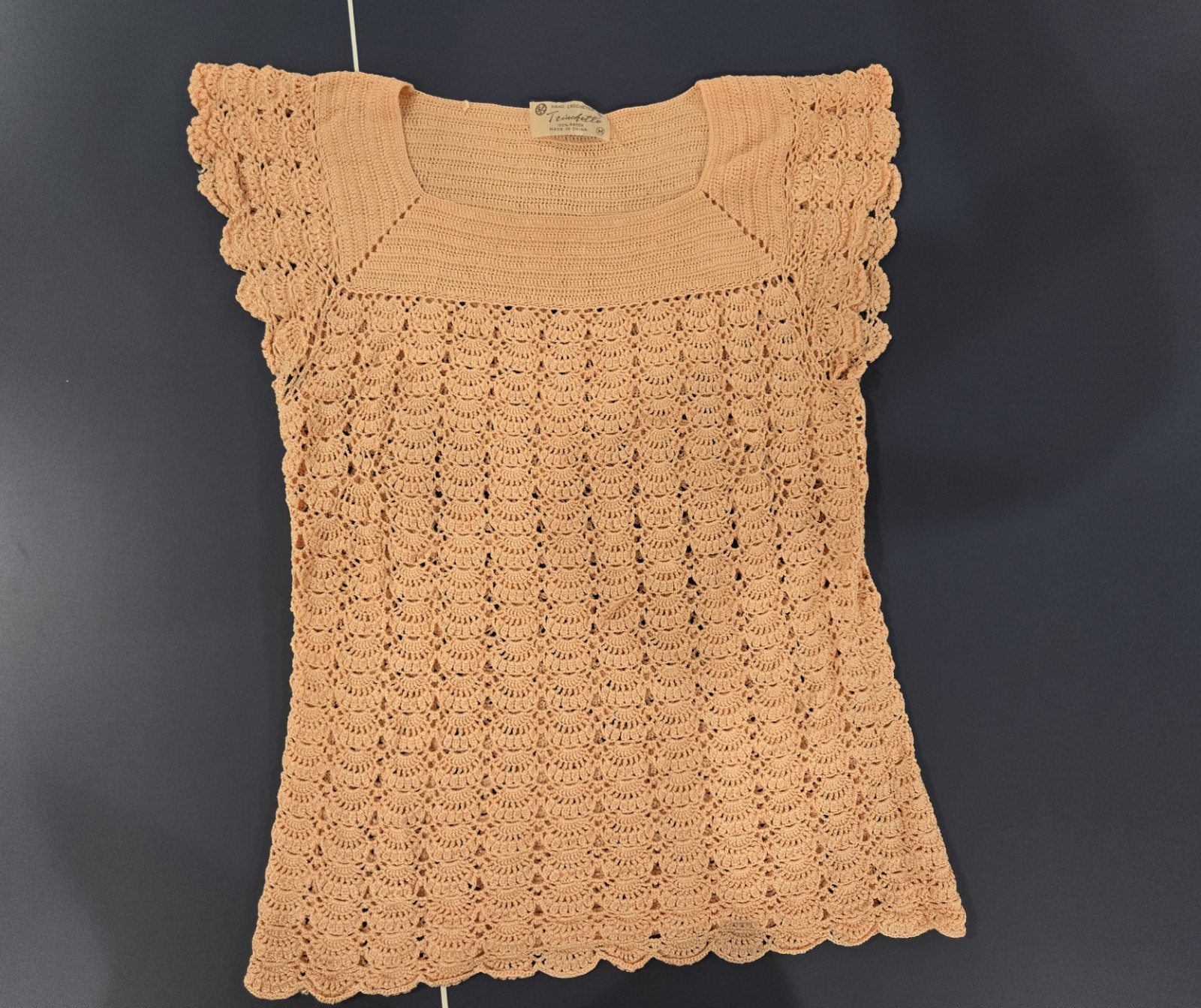 70s VTG Hand Crocheted Rayon Blouse Peach Pink Top Sm Classic square collar