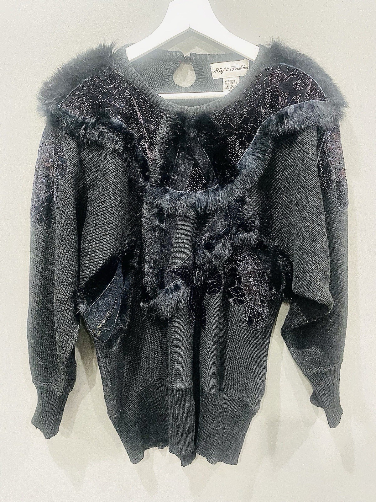 Vintage Women’s Black 1980s Knit Sweater Faux Fur Trim Sequin Beaded Embroidery