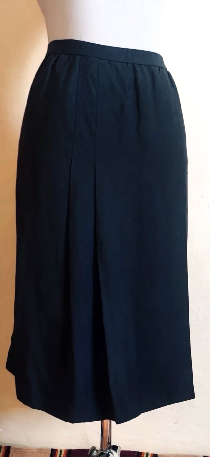 Chanel Vintage Silk Skirt Black FR 40 M US8 Made in France Women’s Authentic
