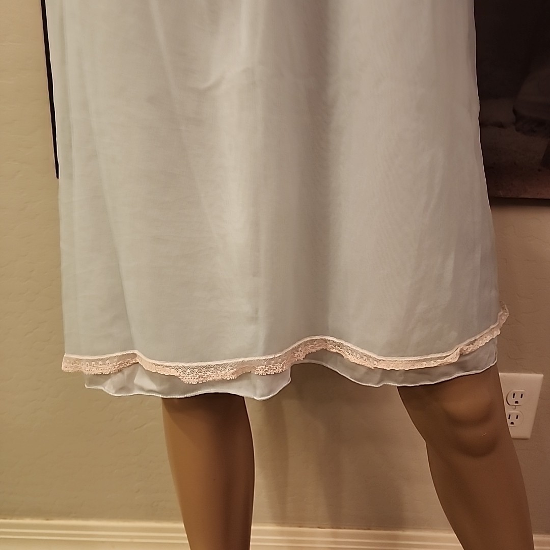 Aristocraft Nightgown Women’s L Double Layer Chiffon Blue Nylon Ecru Appliqué