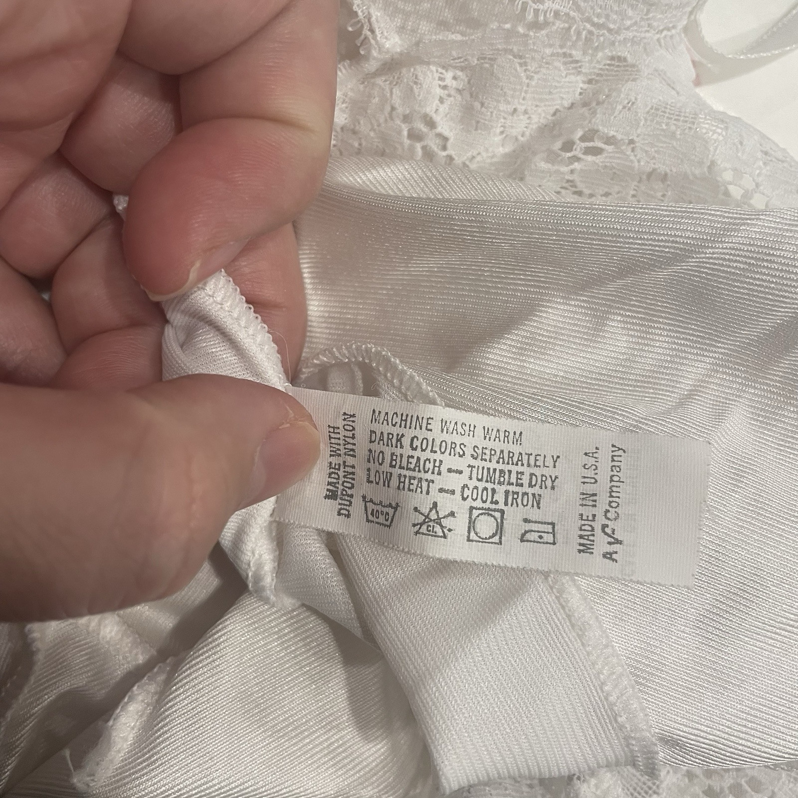 VTG Vanity Fair White Antron III Full Slip Dress Nylon Lace Sz M 36 Bust 28 Long