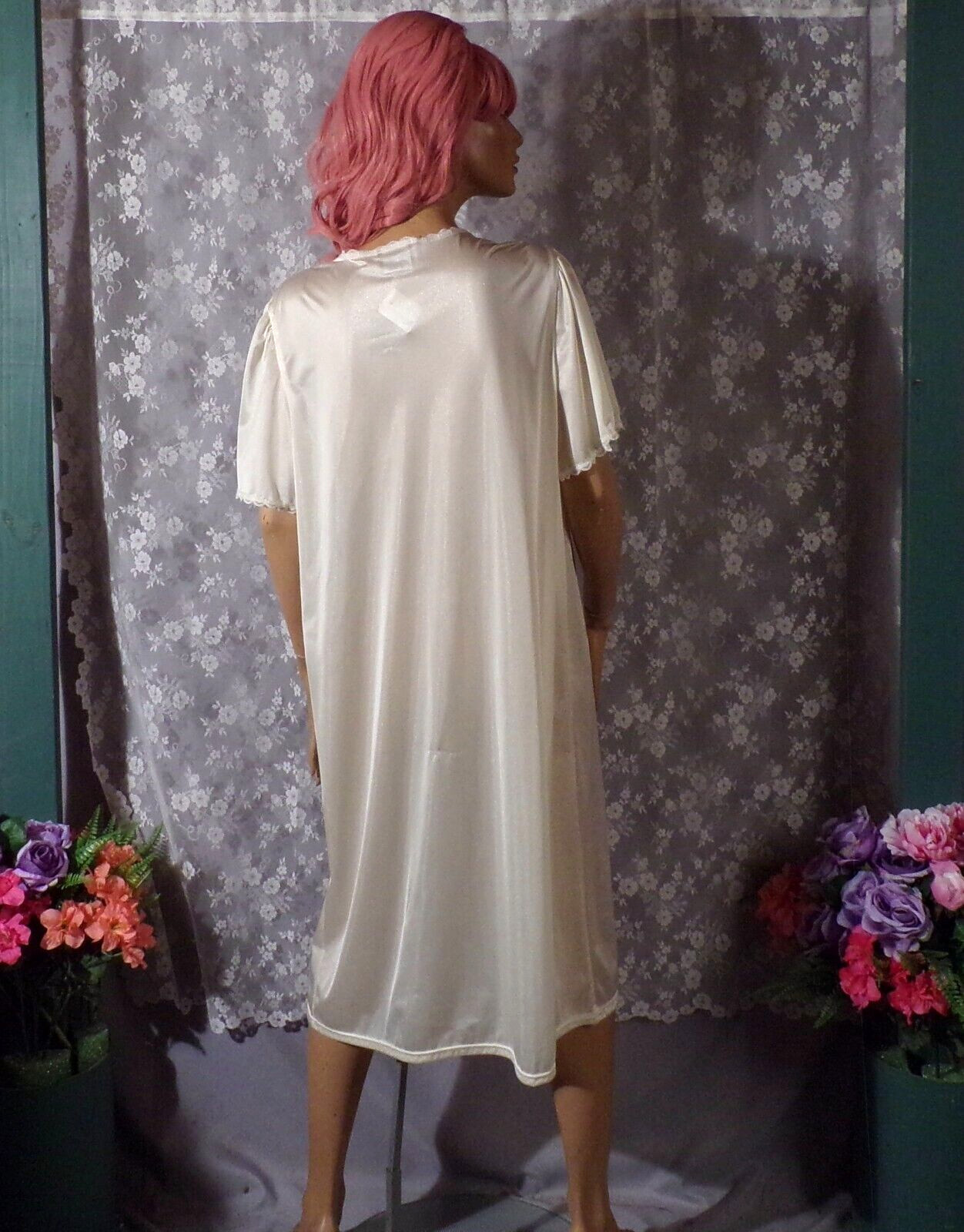 Vintage Cream Lace Robe Size Large 80s Retro Nylon Coquette Granny Light Weight