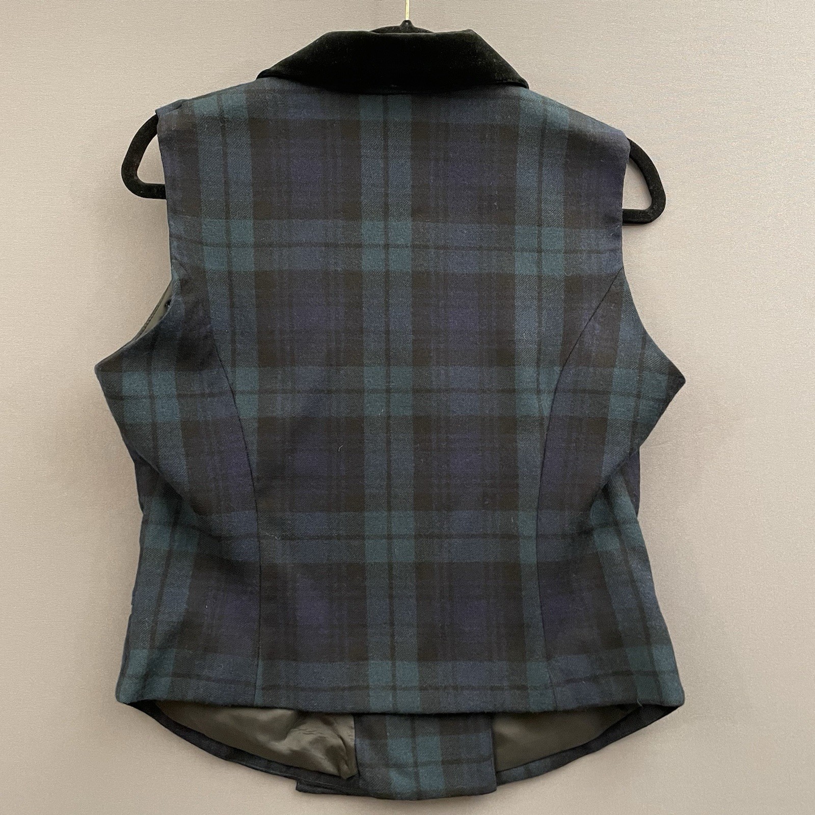 Vtg Alanni by Donnybrook Vest Dbl Breasted Wool Tartan Plaid Black Velvet Collar