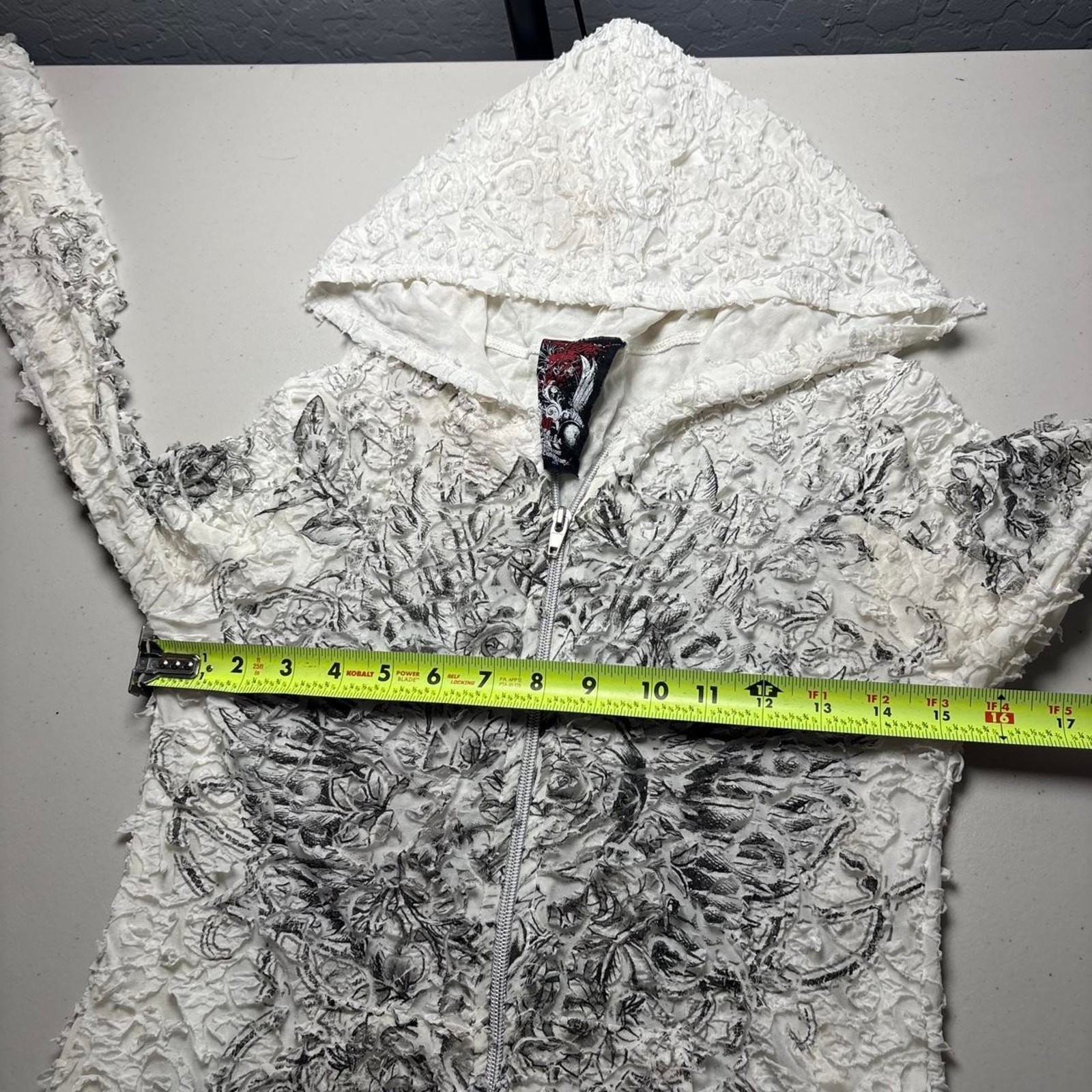 Y2K Fitted In Vein White & Black Textured Graphic Zip-Up Jacket
