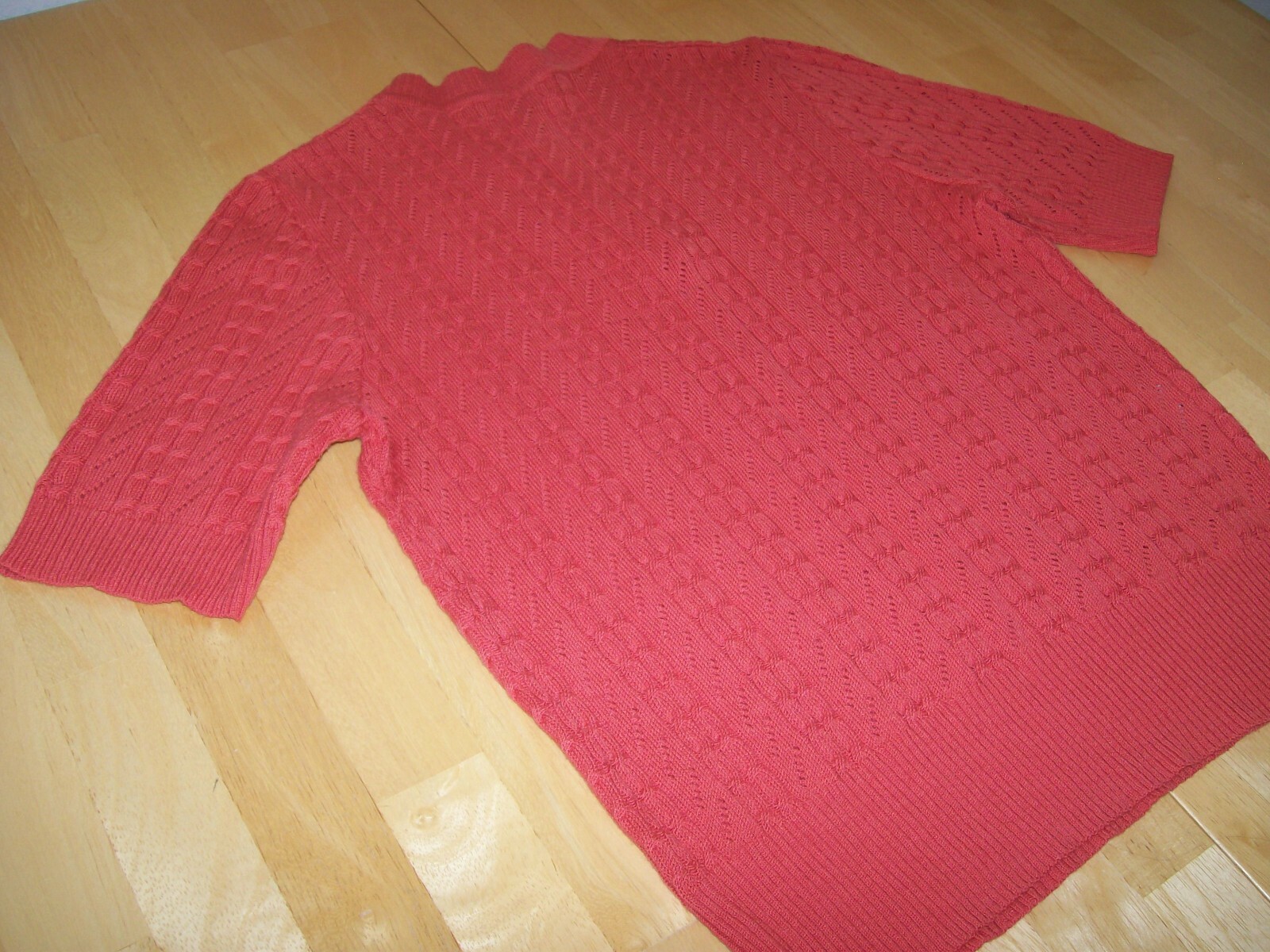 True Vintage 1970’s Coral Light Cable Knit Sweater Small 70’s Made in Germany