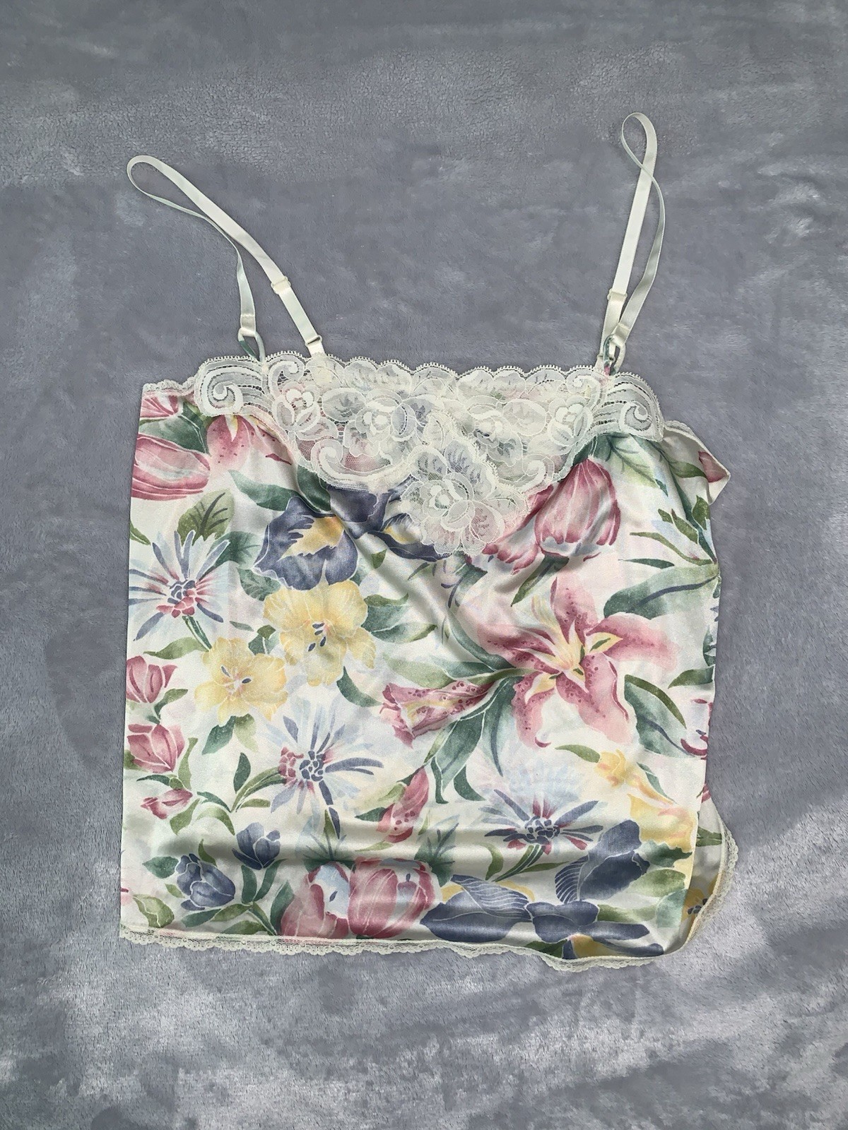 VTG Vanity Fair Glossy Floral Ivory Camisole Cami Top Nylon S 34 36