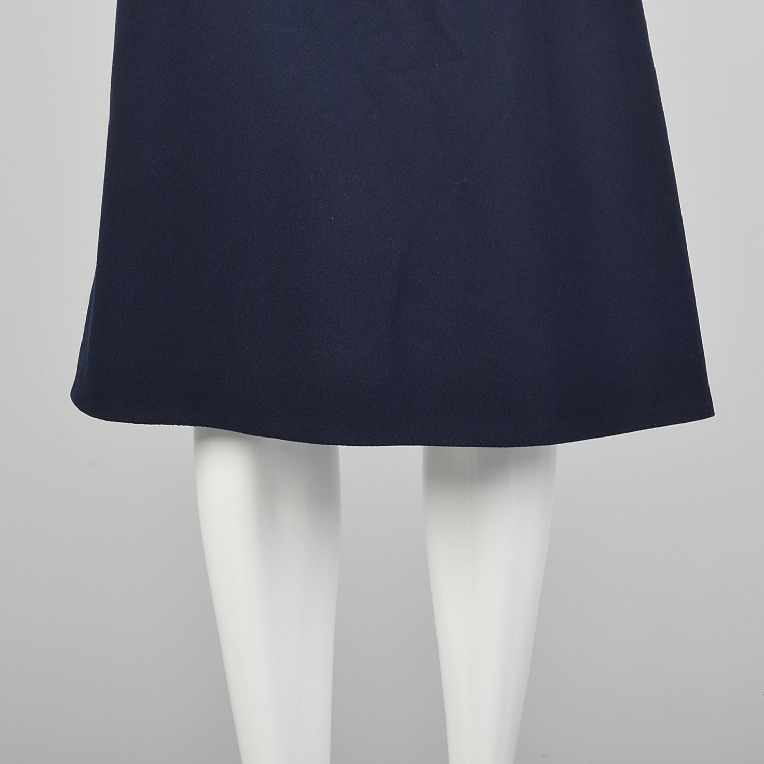 XS Anne Klein 1970s Skirt Navy Blue Wool Classic Straight Below the Knee 70s VTG