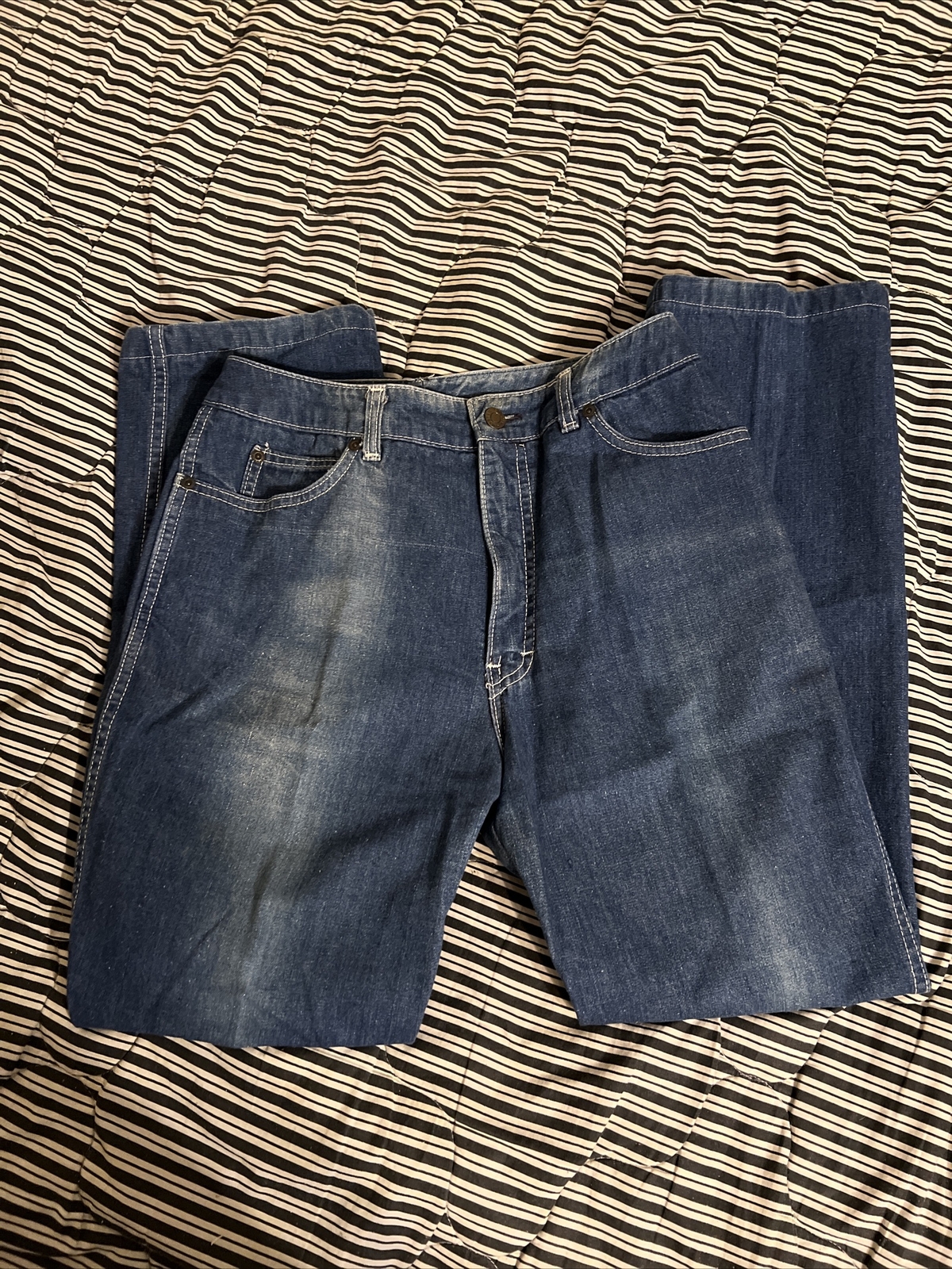 Vintage Calvin Klein 1970s Women’s Size 12 Distressed Blue Jeans 28 x 29 NICE