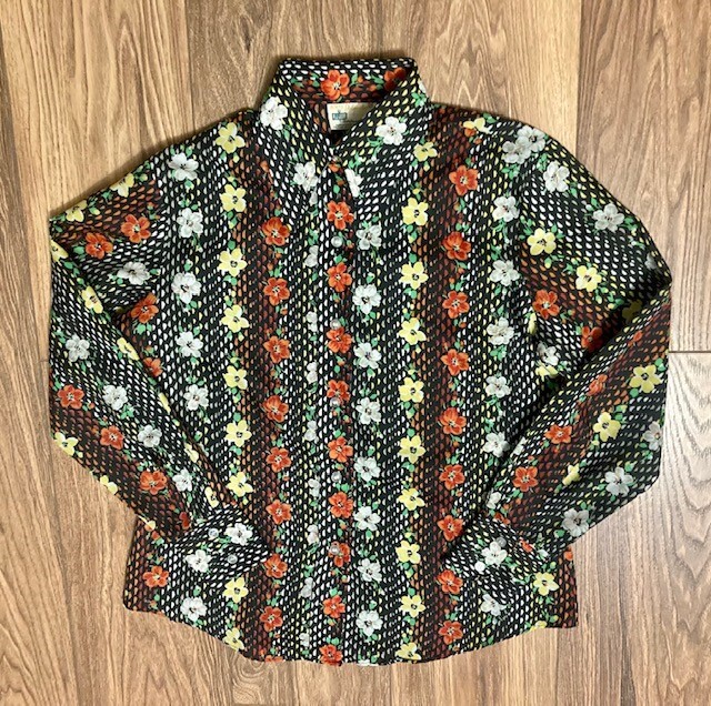 Vintage 1970’s Mod K-Mart Secretary Blouse Polyester Shirt Size 34 or Small EUC!