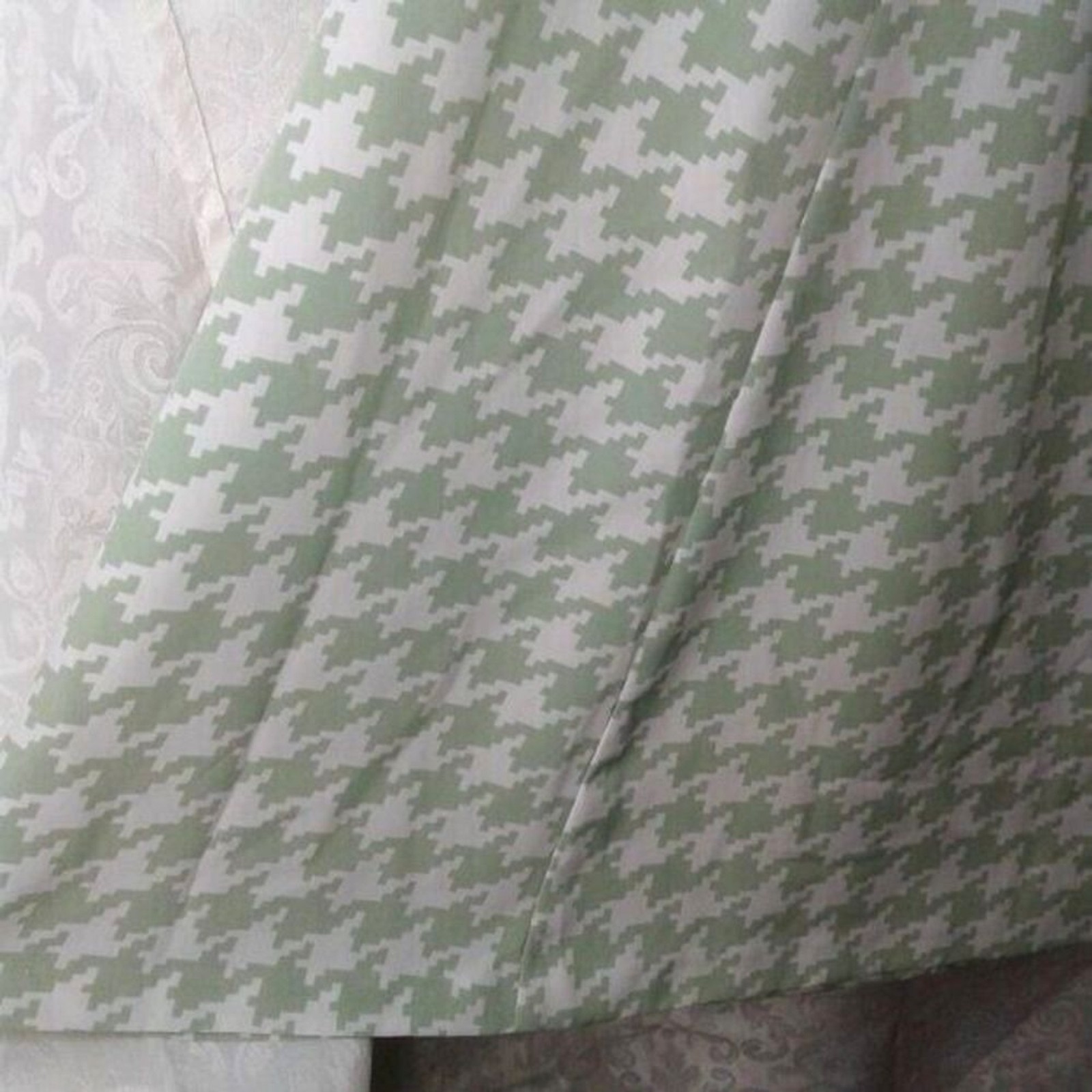 Leslie Fay Vintage Petite Small Midi Skirt Light Green & White Houndstooth
