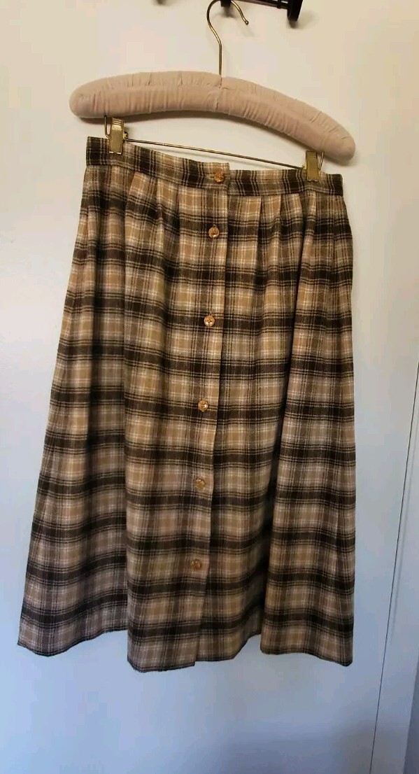 Vintage 1970’s Plaid A-line Skirt, Brown, Elegant, Secretary, Preppy, Button Up