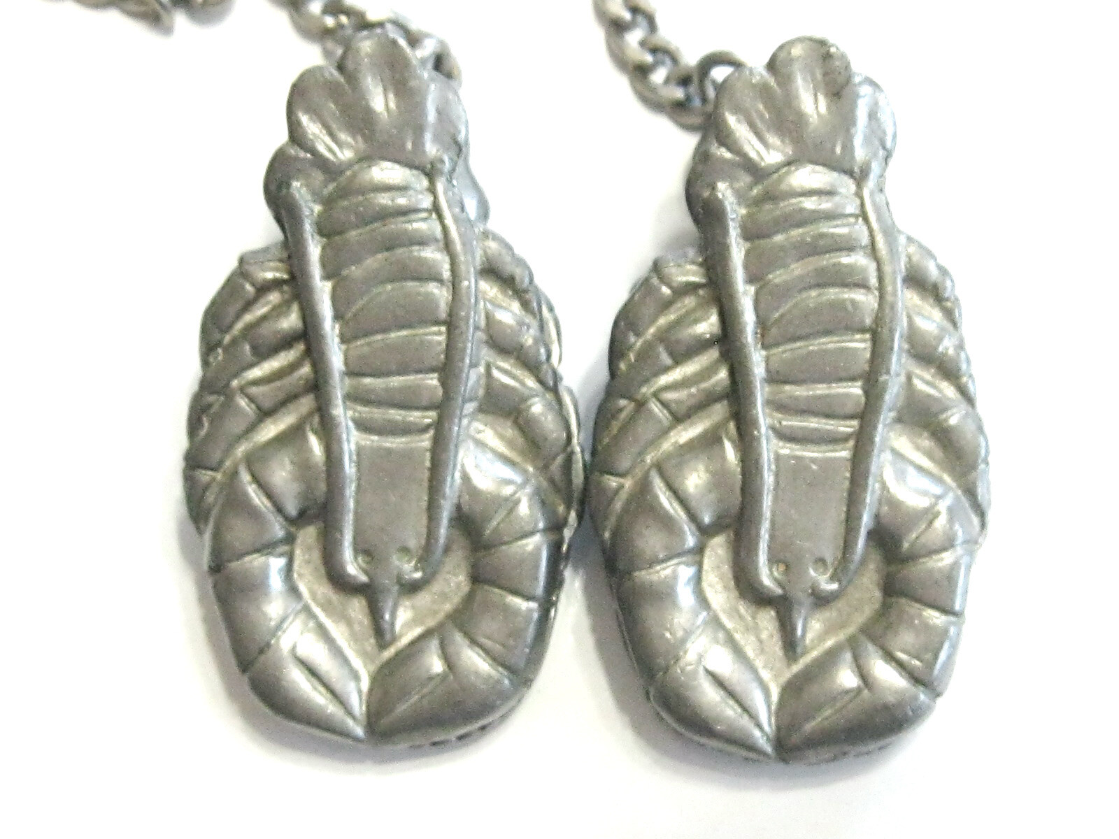NEAT VINTAGE SWEATER GUARD CLIP WITH LOBSTER DESIGN – PEWTER MATTE SILVER COLOR