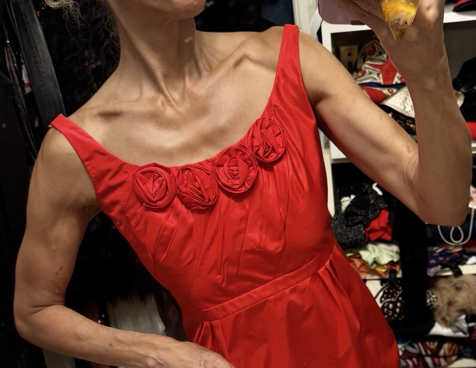 Vtg Red Carmen Marc Valvo Silk Regal Neck Empire Cocktail Roses Dress XS