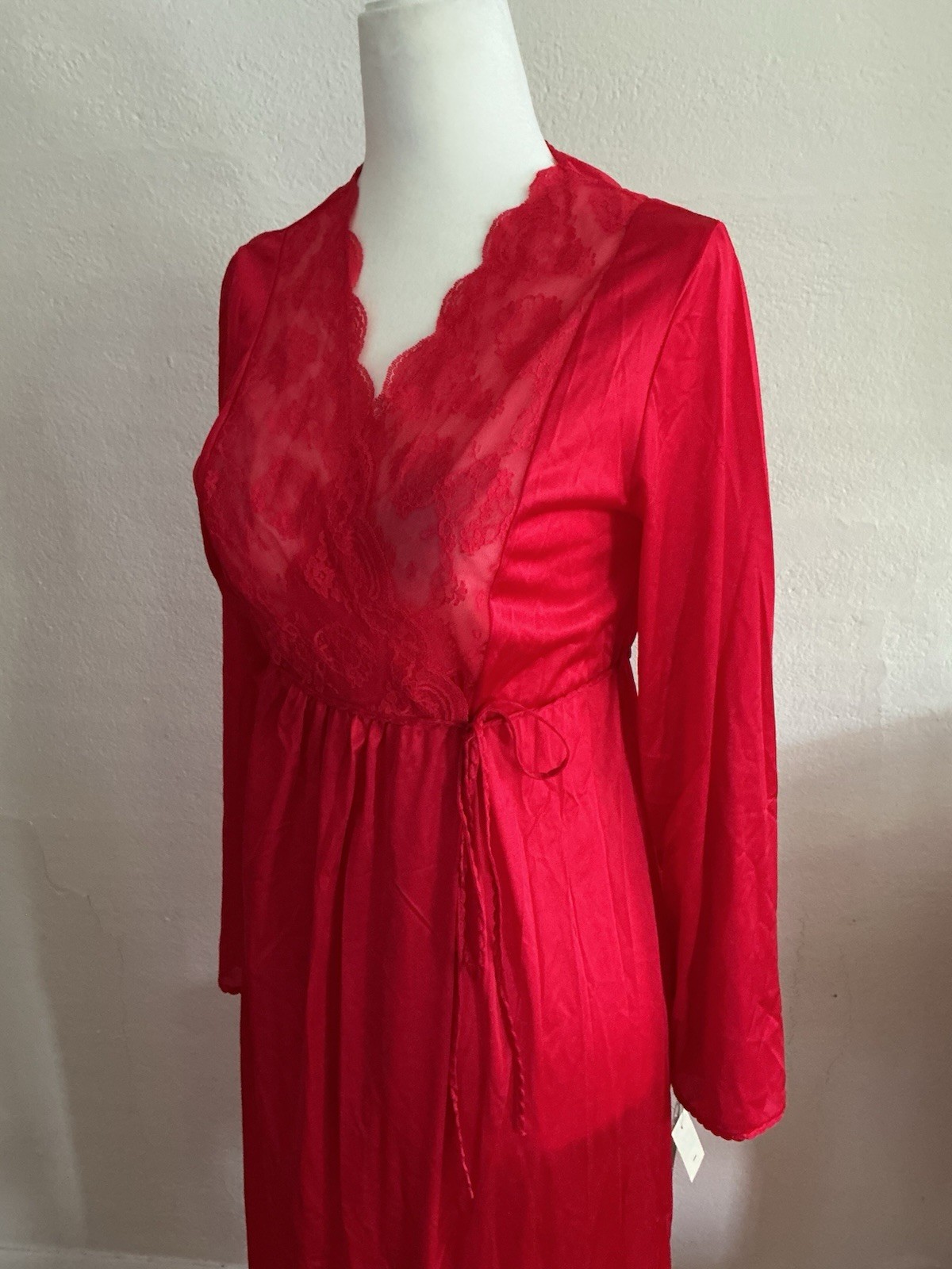 Gilead Vintage Red Lace Nylon Robe Nightgown Sexy Romantic Lacy Lingerie P NWT