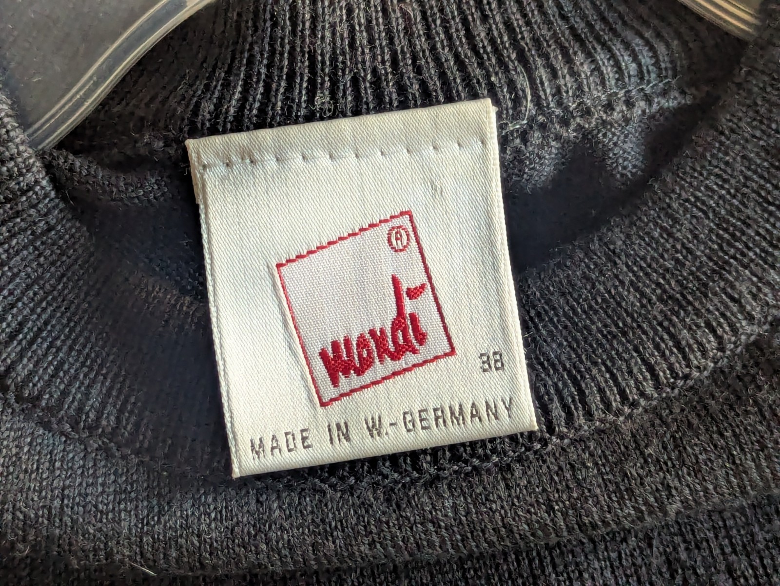 Vintage MONDI Womens Pullover Top, sz. 38