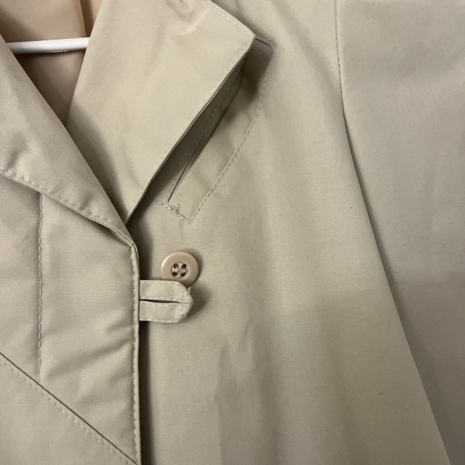 Vintage Woman’s Trench Coat belted Light weight. Very Nice Soft Fabric