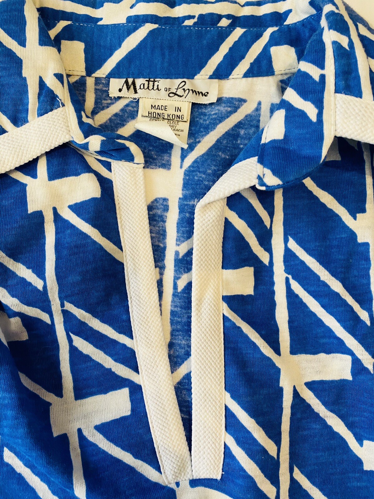 Vintage Mattie of Lynne Blue And White Knit ￼Top