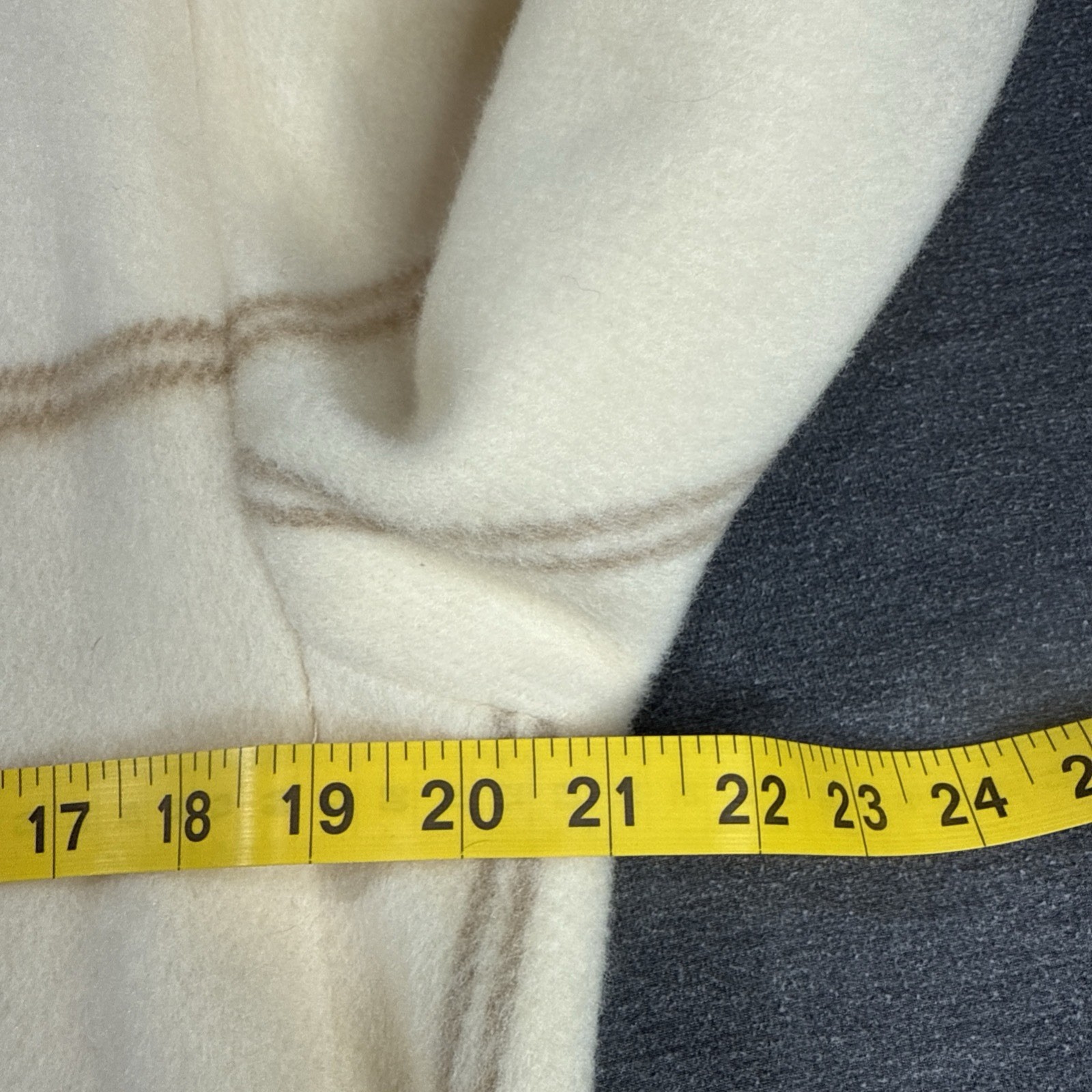 Vintage Aldorna Petite Wool Blend Coat 70% Wool 30% Nylon Made USA – Cream Plaid