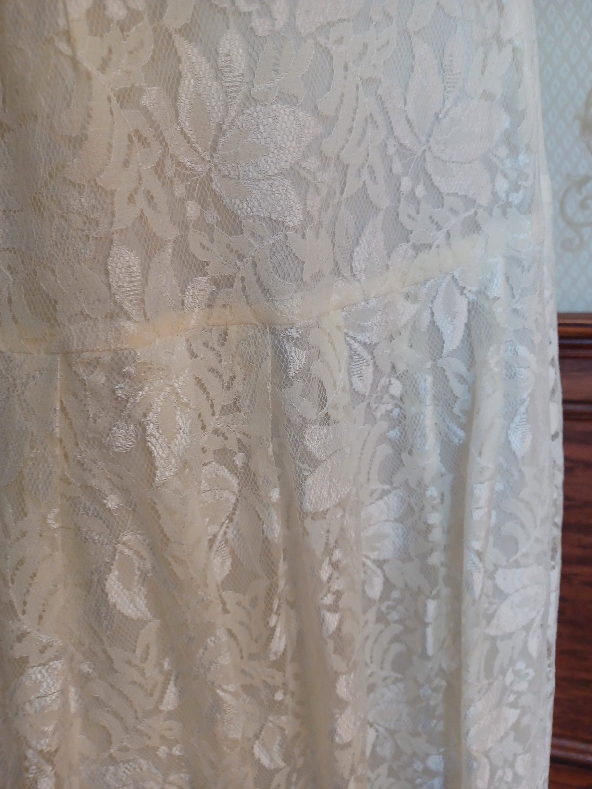 Vintage 1980s Marie St. Claire White Iridescent Lace Romantic Cottagecore Skirt