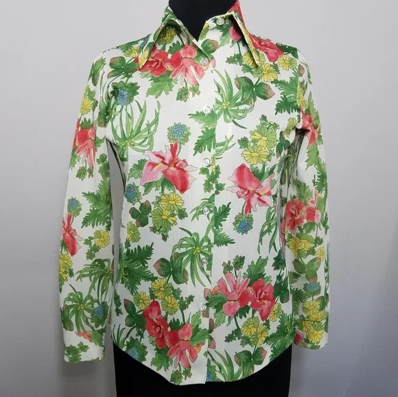 NPC Fashions Vtg 70s Top XS Green Pink Floral Point Collar Long Sleeve Button