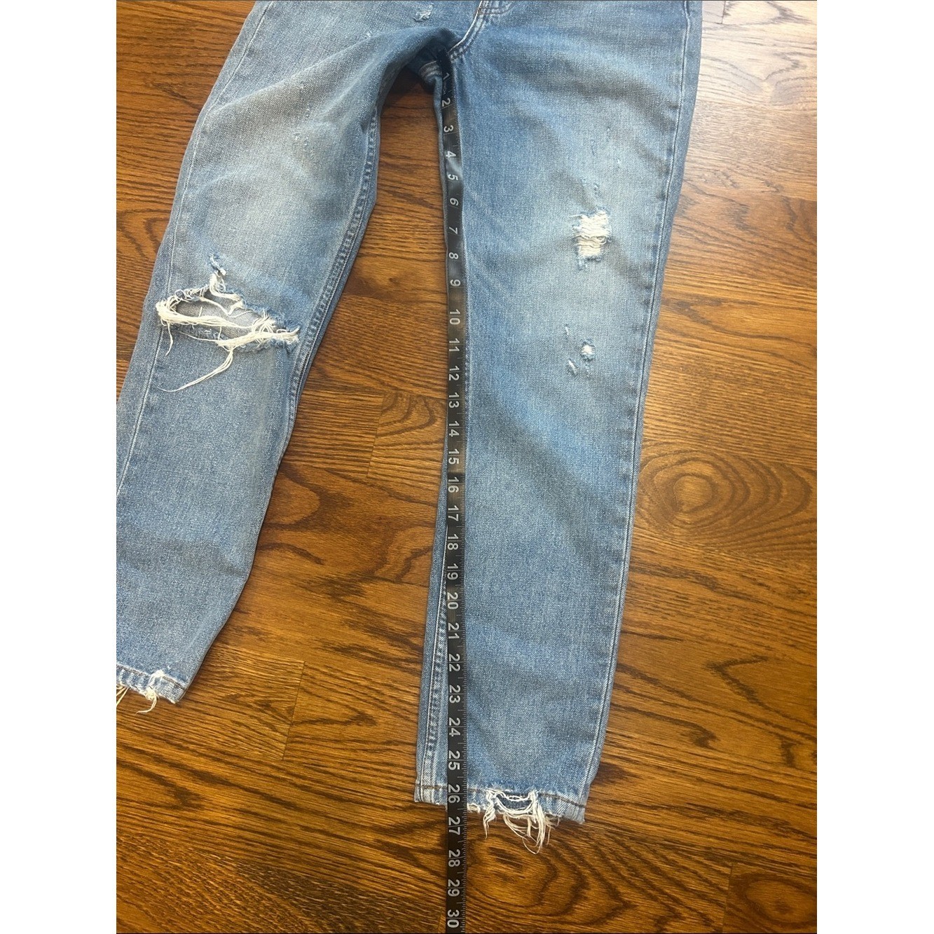 NWOT Reformation Julia Crop Cig Jeans in Arches Distressed Womens Size 24