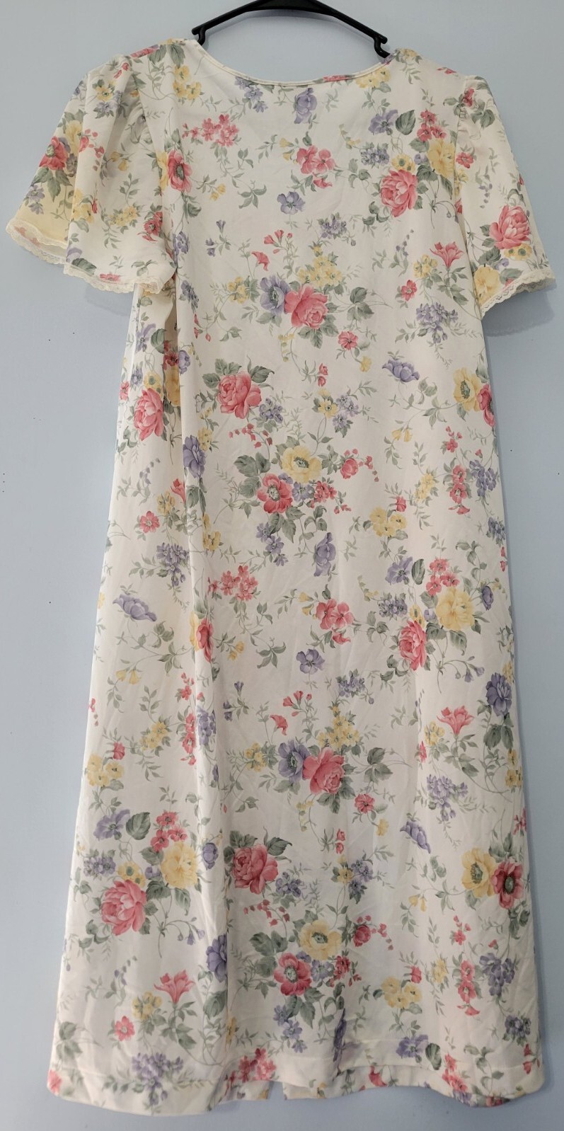 Vtg Vanity Fair Floral Robe/Gown Button Front S Lace Neck Inset Knee Length READ