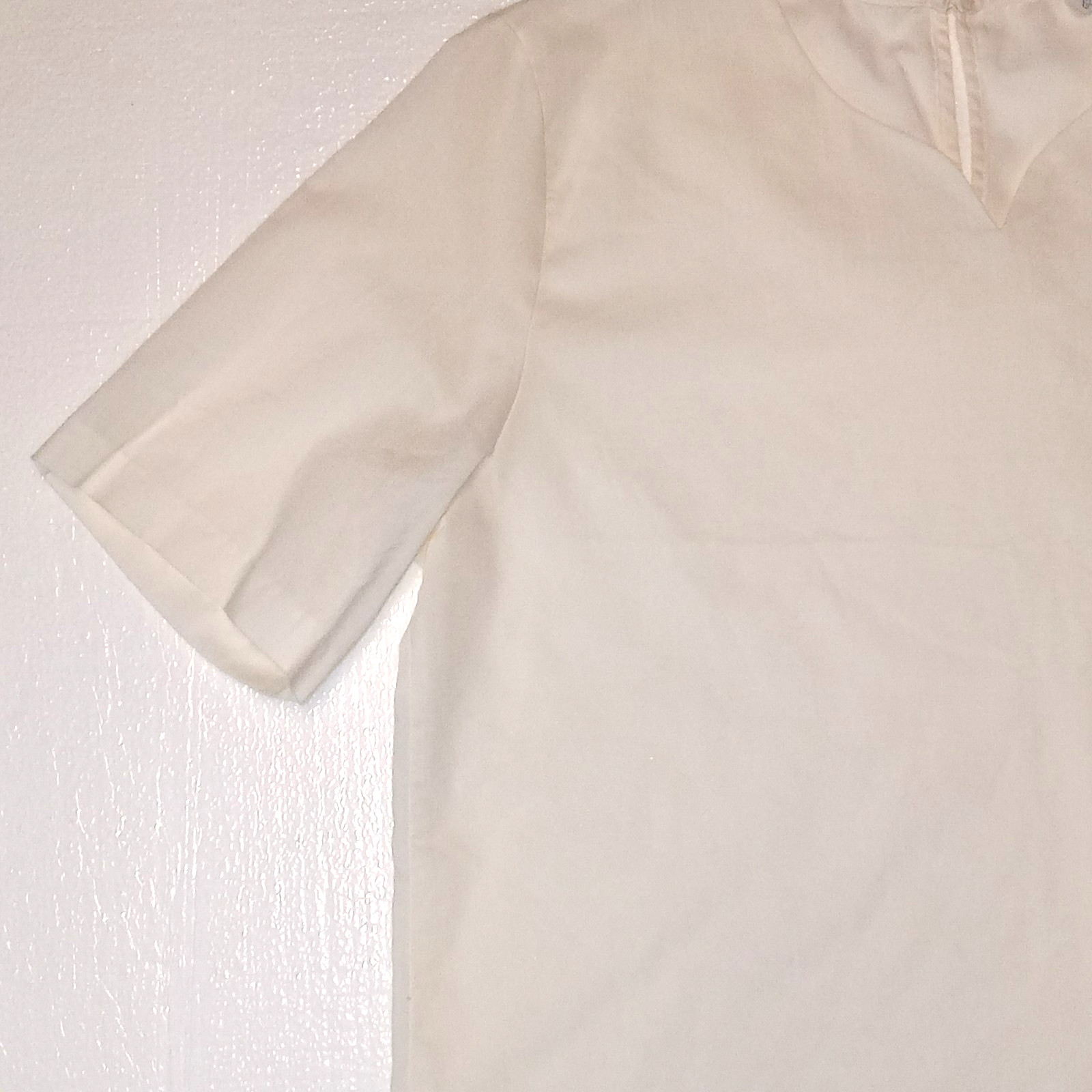 Elizabeth Williams Cream Blouse Size 16 Curved Neckline Classic See Through