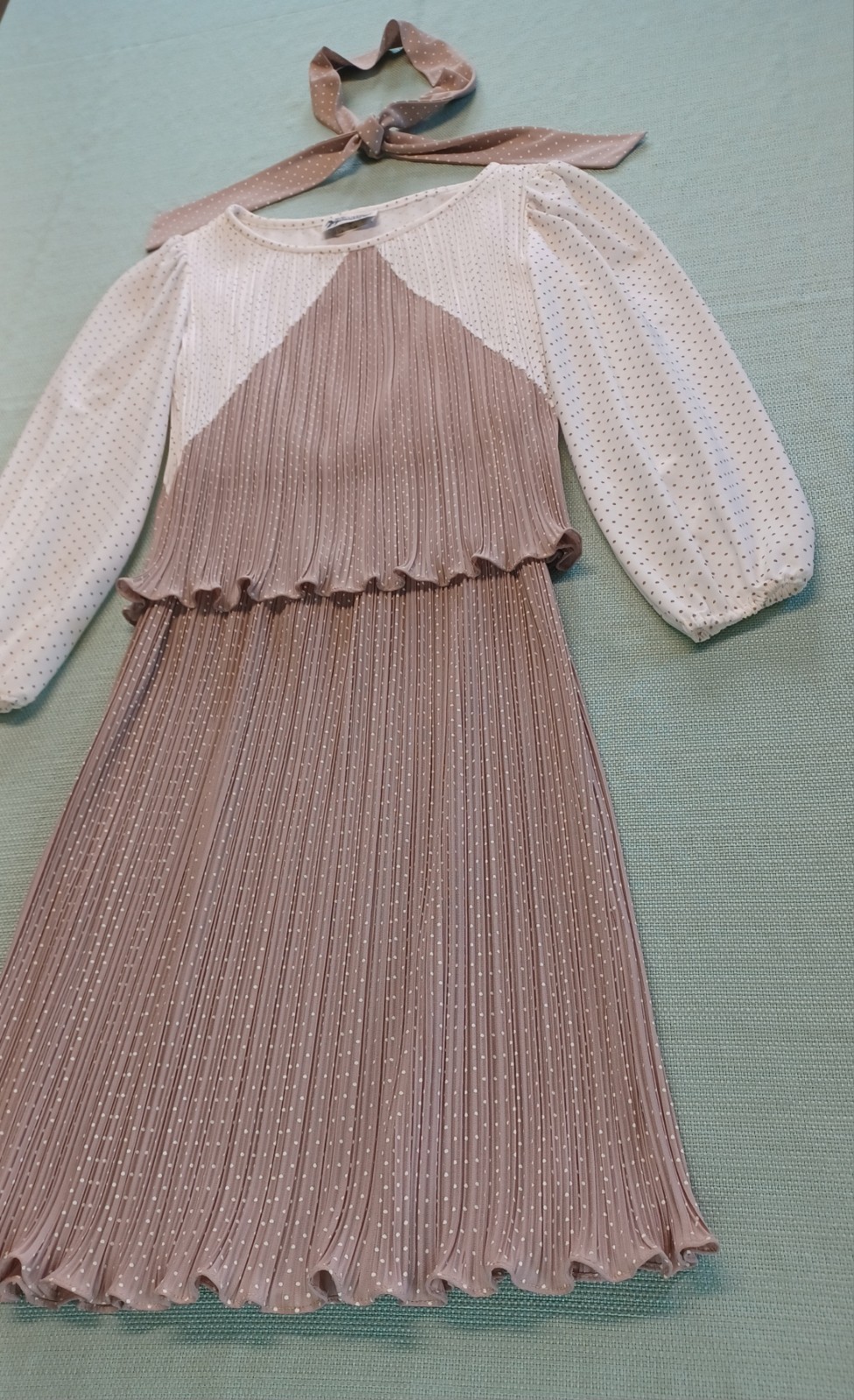 Vtg New Discoveries Union Pleated Colorblock Plisse Dress Beige/White Polka-dots