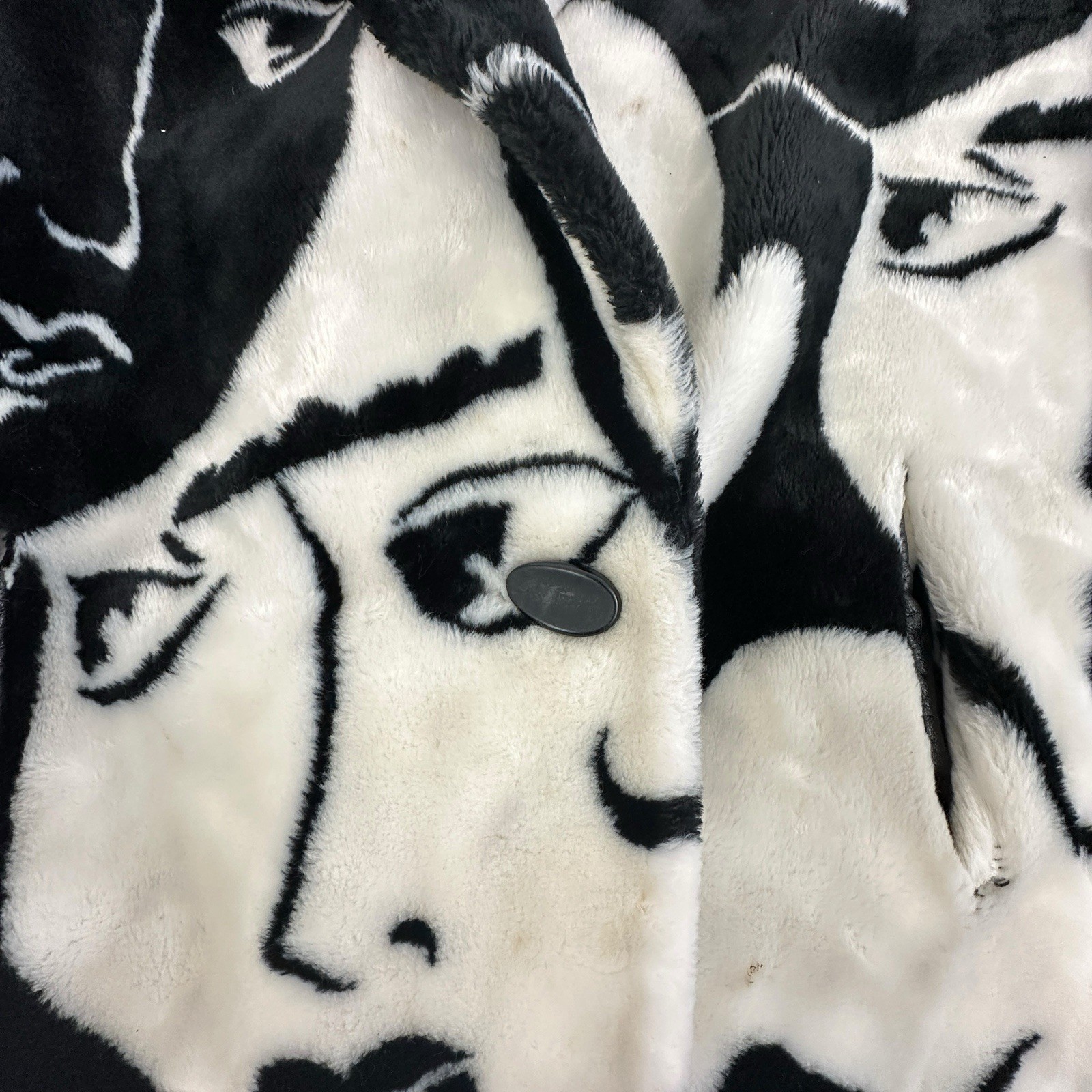 1980s Donnybrook Black & White Oversized Faux Fur Coat Picasso Faces (As Is) /cb
