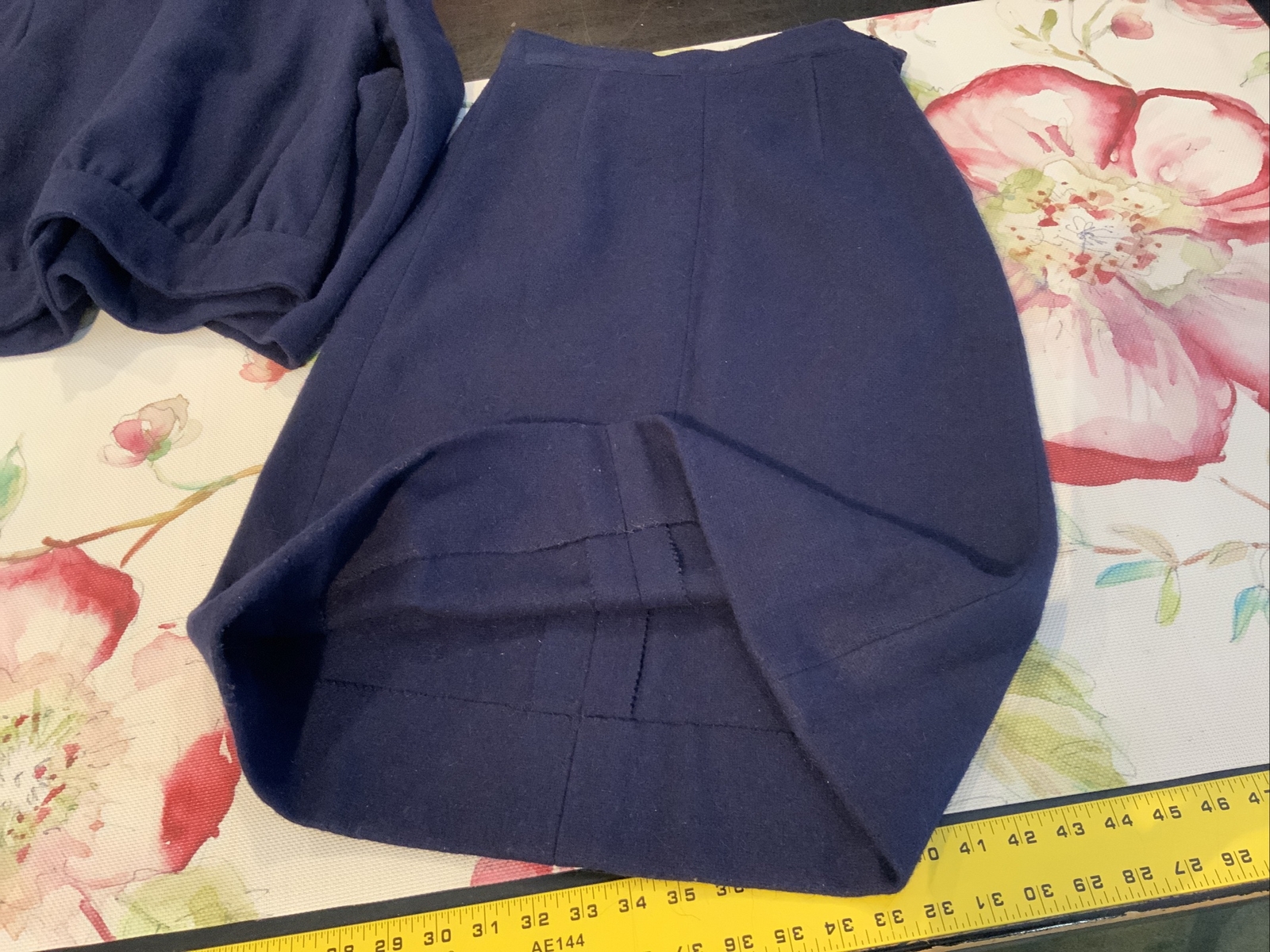 VTG 60s Women’s Navy Blue Wool 2Pc Skirt Jacket Suit Sz 6 GUC Pinup Girl